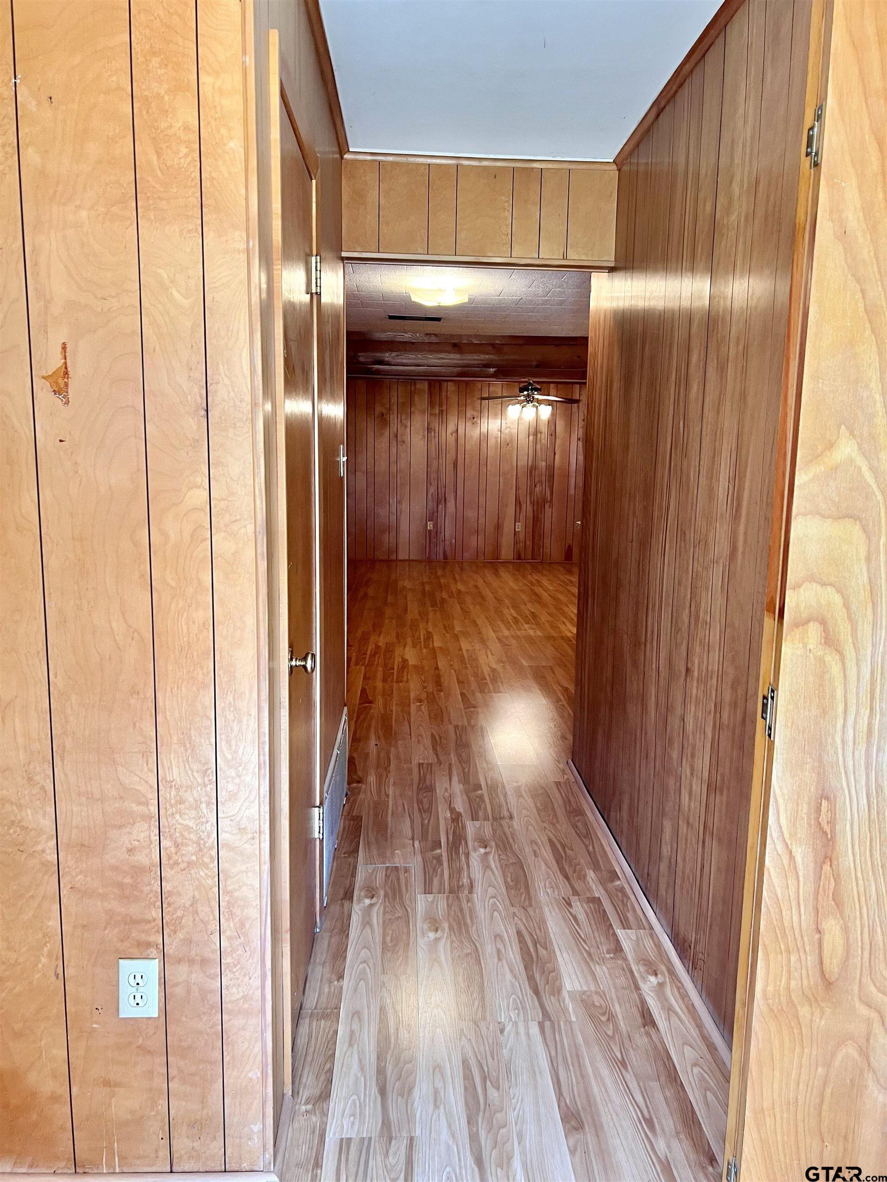 2505 Redbud St Property Photo 22
