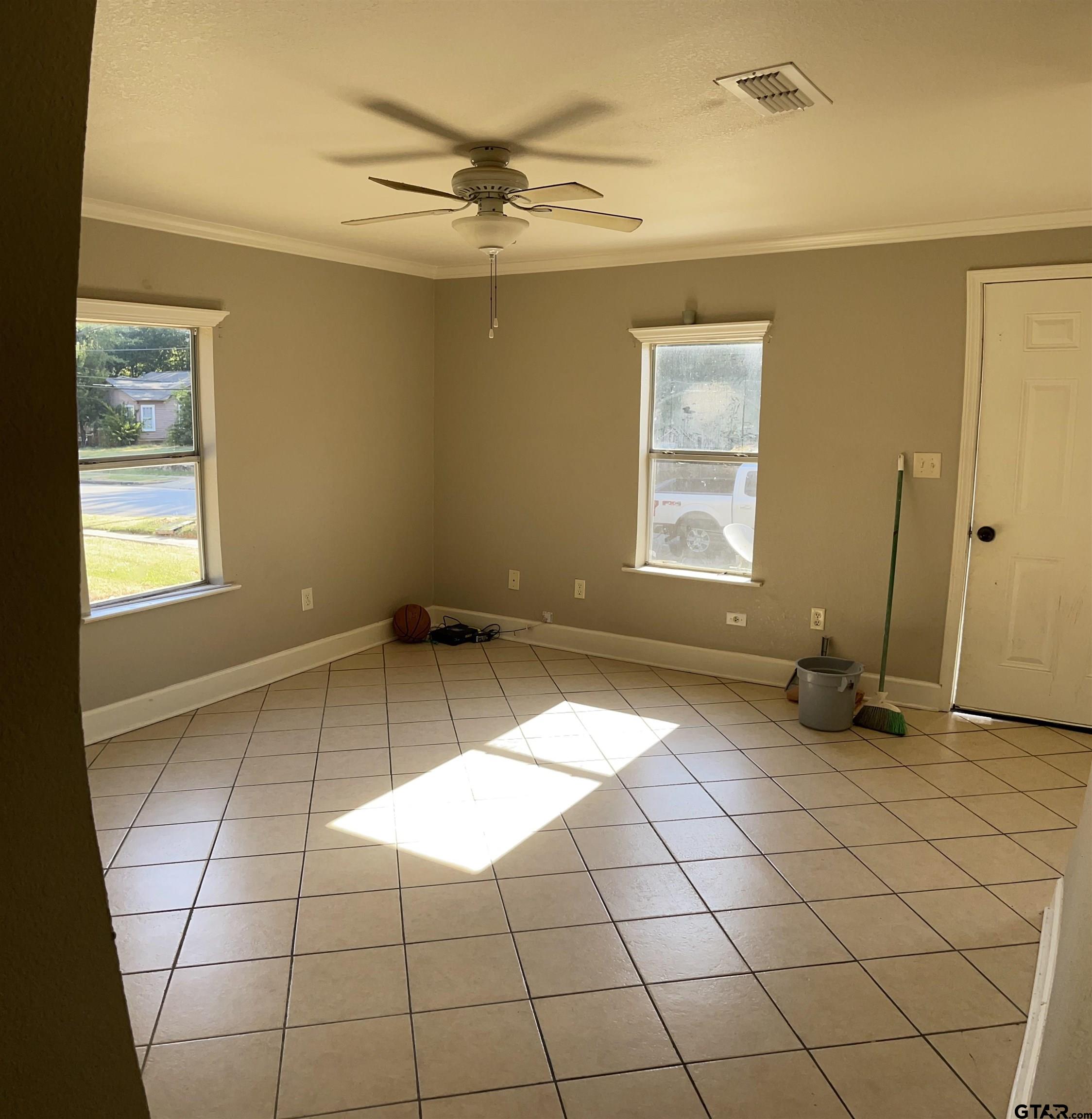 2004 Grand Ave. Property Photo 4