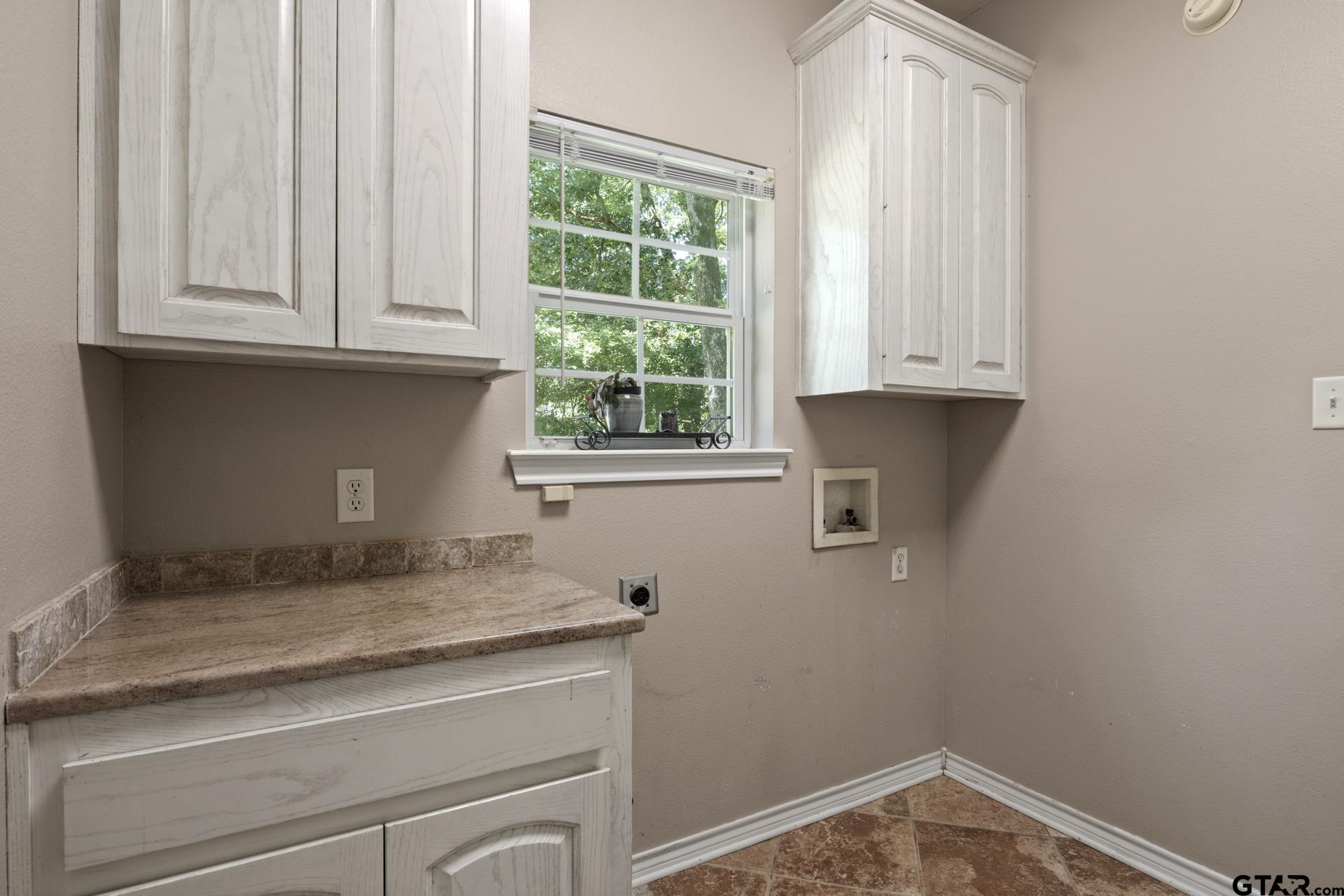 21 Private Road 52365 Property Photo 15
