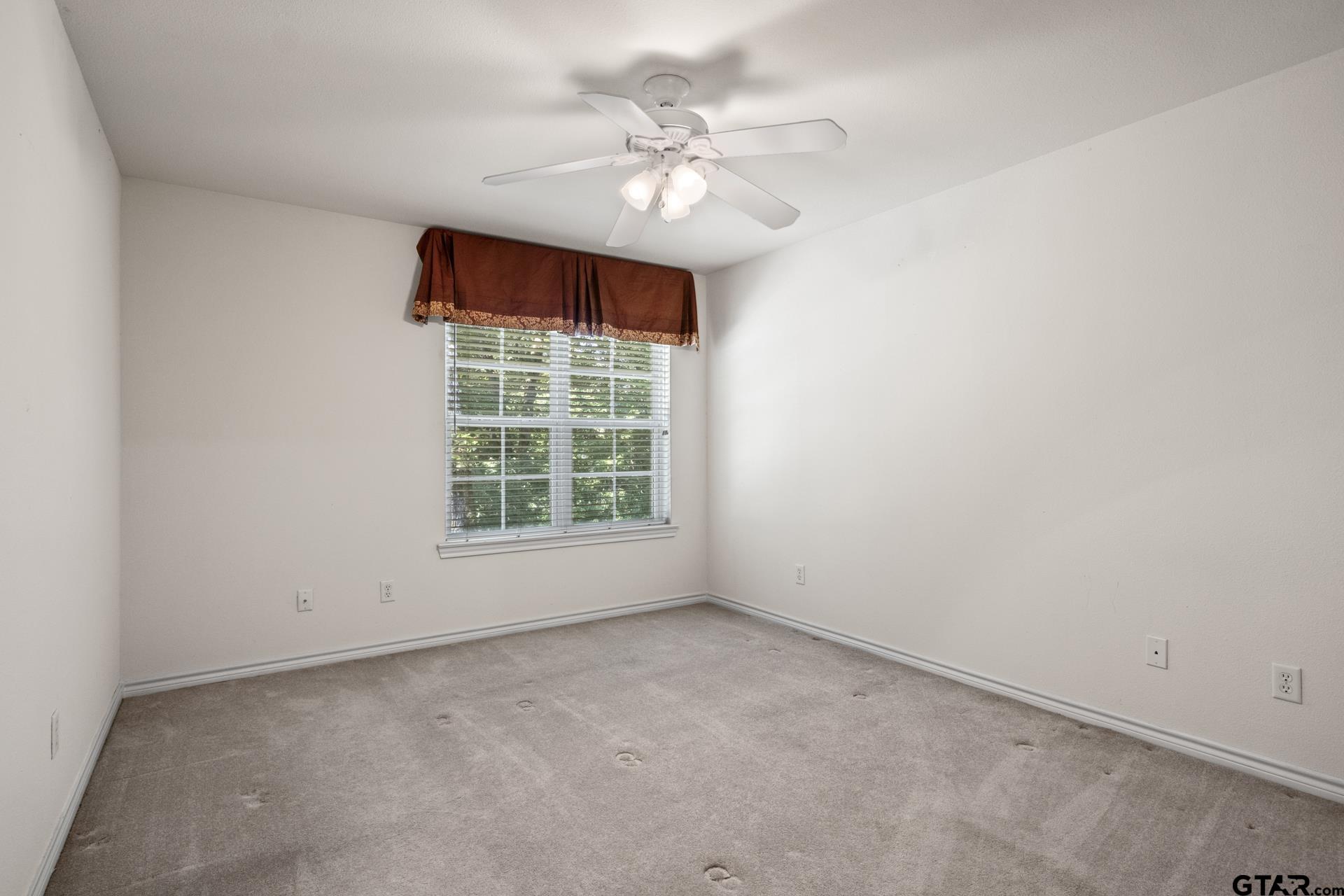 21 Private Road 52365 Property Photo 27