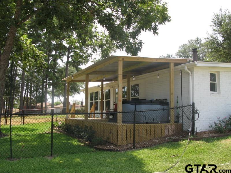 2328 Royal Dr East Property Photo 22