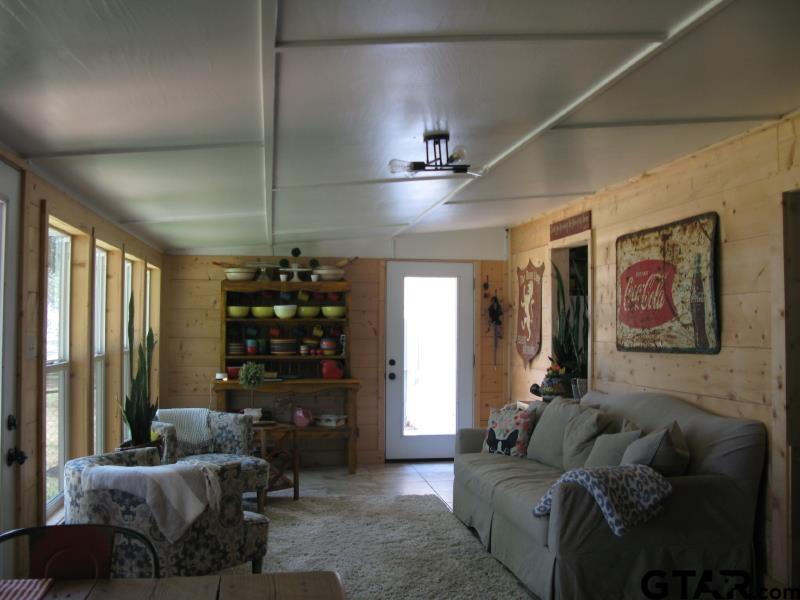 2328 Royal Dr East Property Photo 34