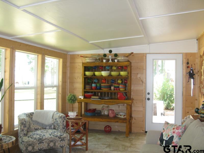 2328 Royal Dr East Property Photo 36