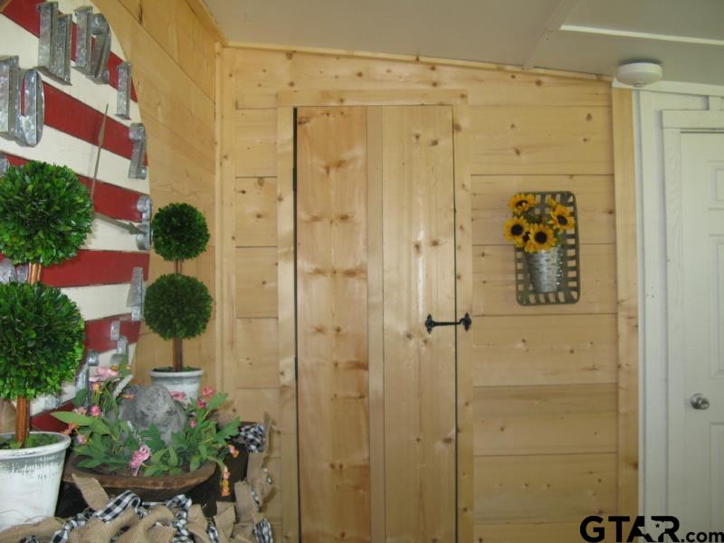 2328 Royal Dr East Property Photo 38