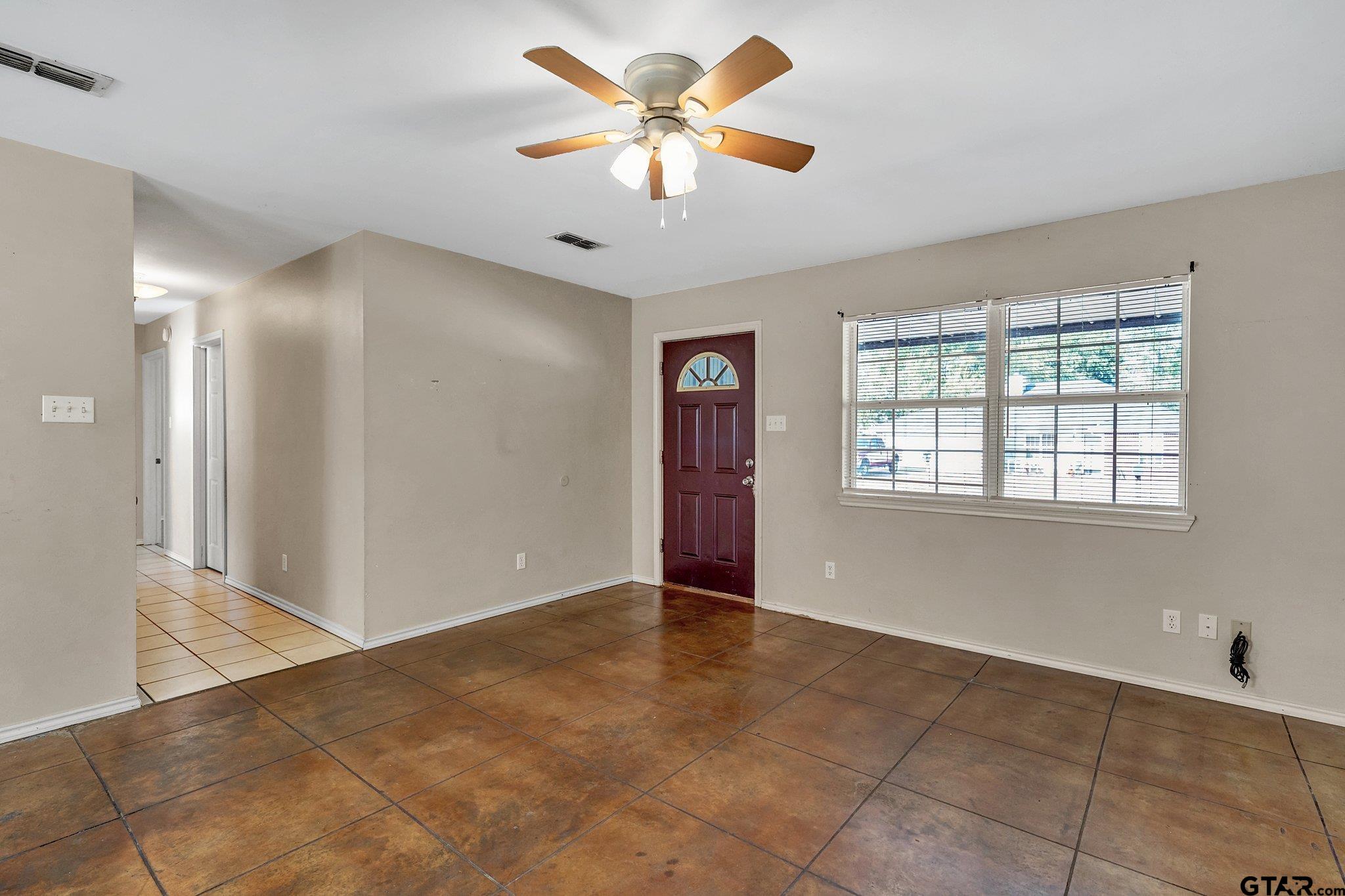 403 Sanders Street Property Photo 5