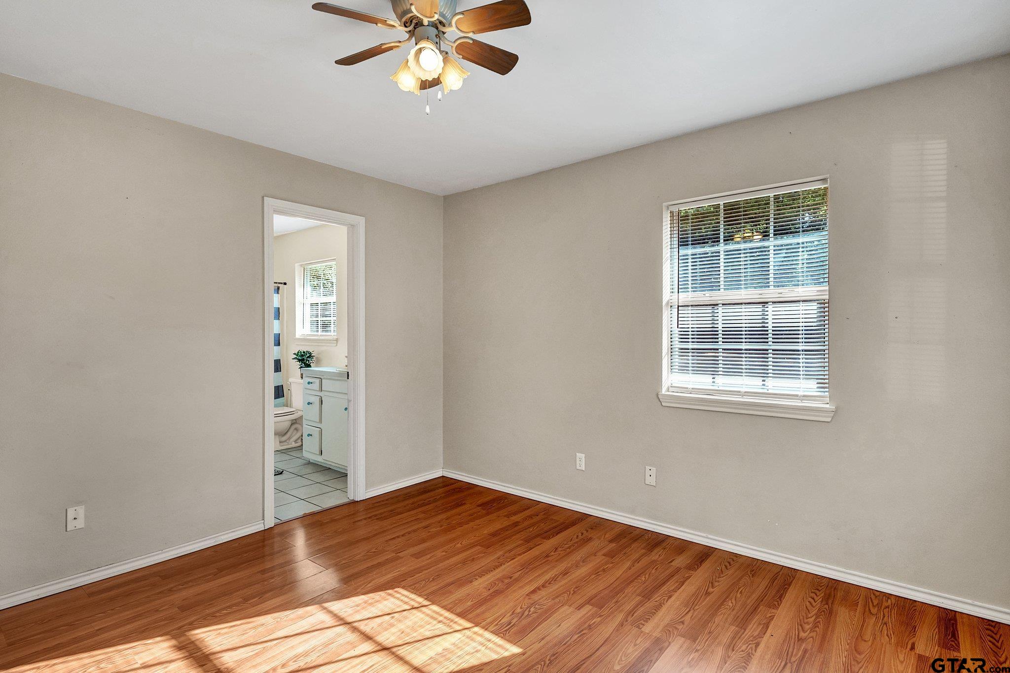 403 Sanders Street Property Photo 10