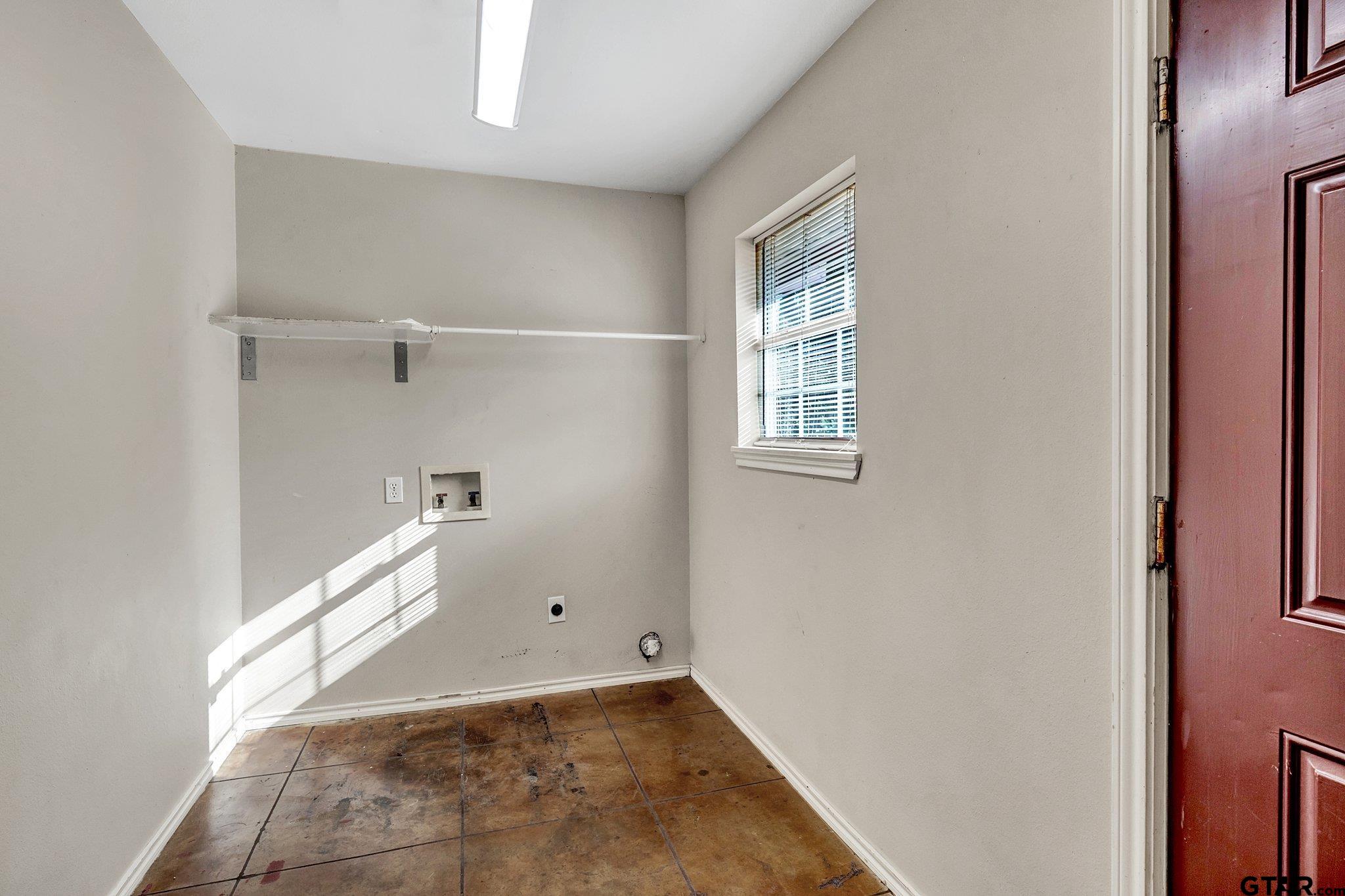 403 Sanders Street Property Photo 17