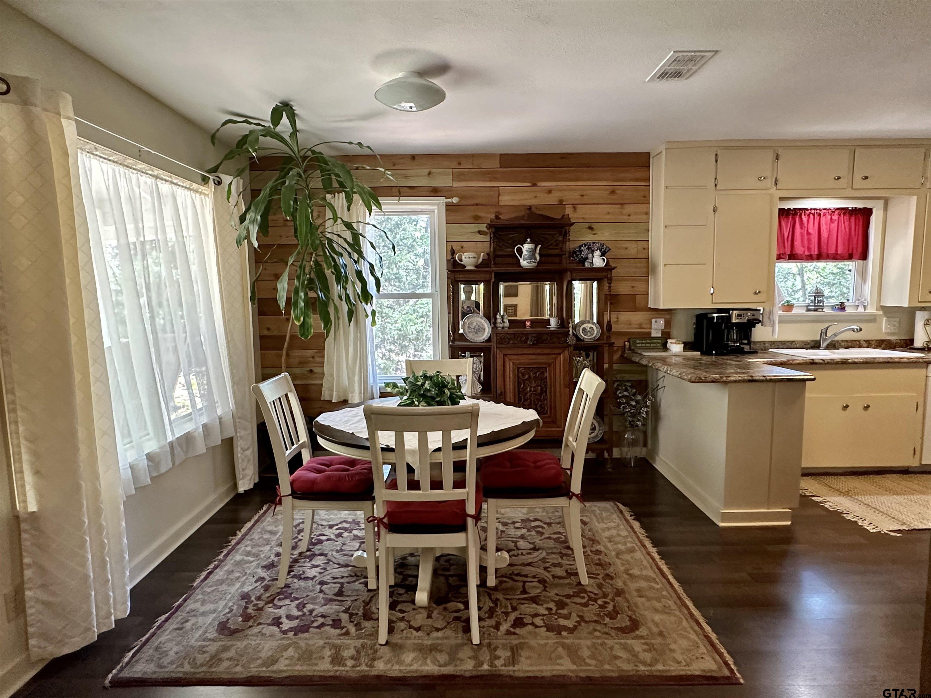 11955 Fm 724 Property Photo 11