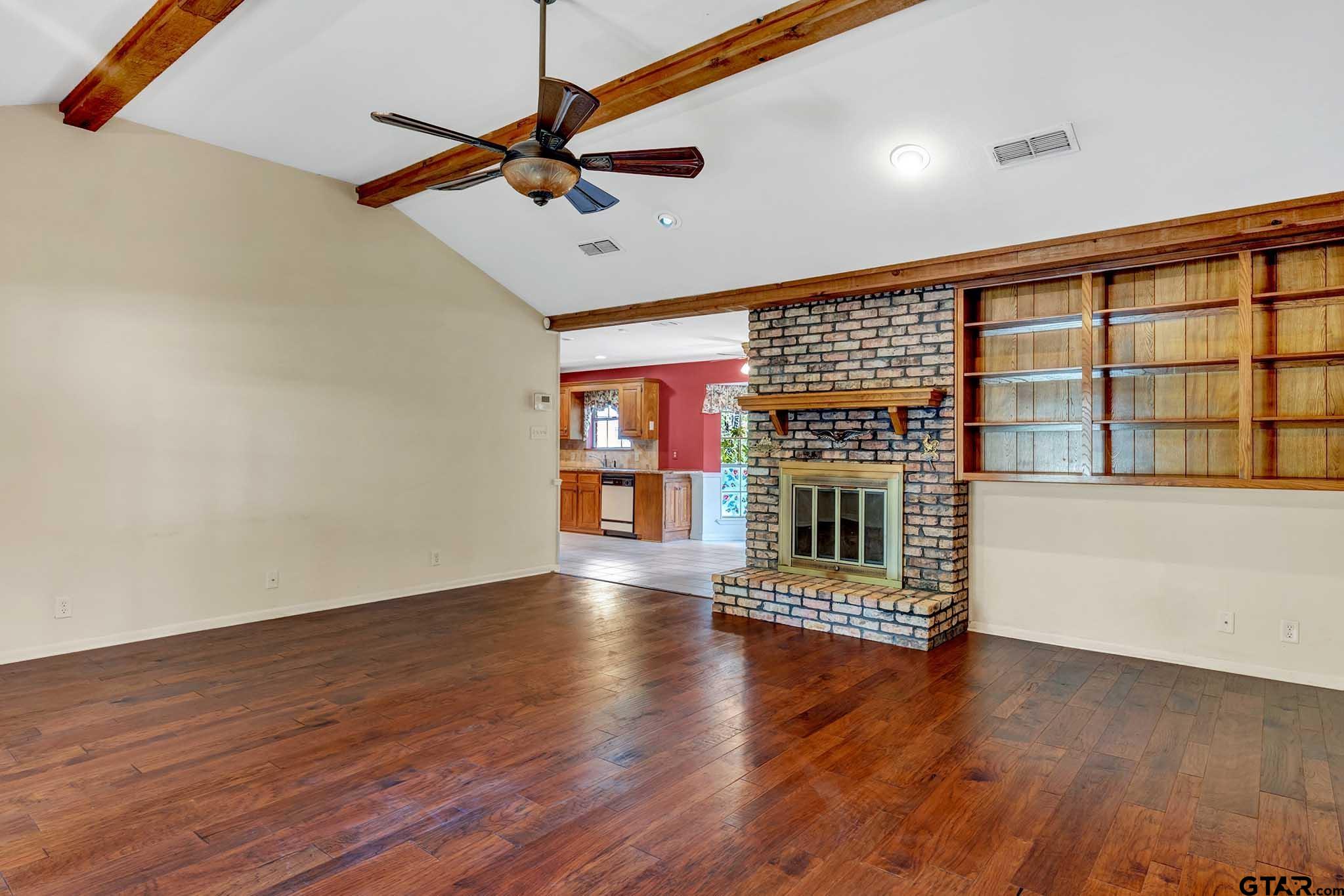 4816 Inverness Drive Property Photo 4