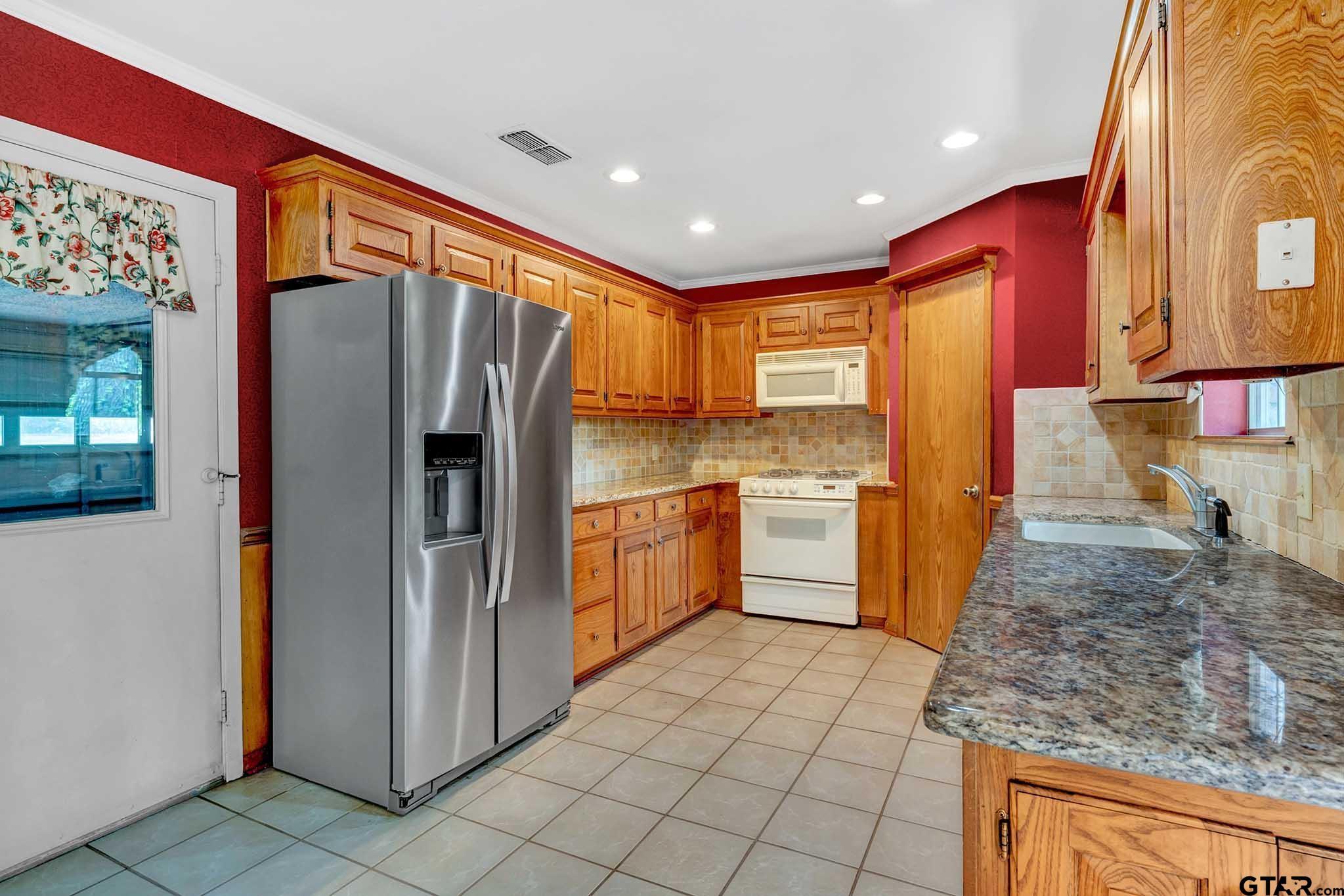 4816 Inverness Drive Property Photo 9