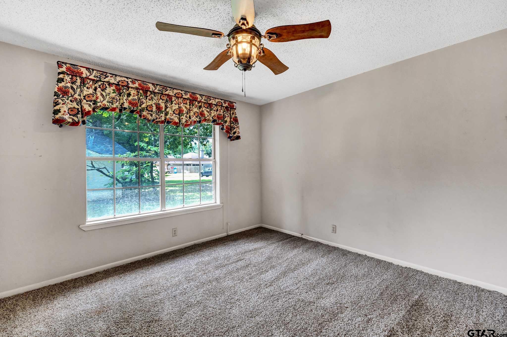 4816 Inverness Drive Property Photo 18