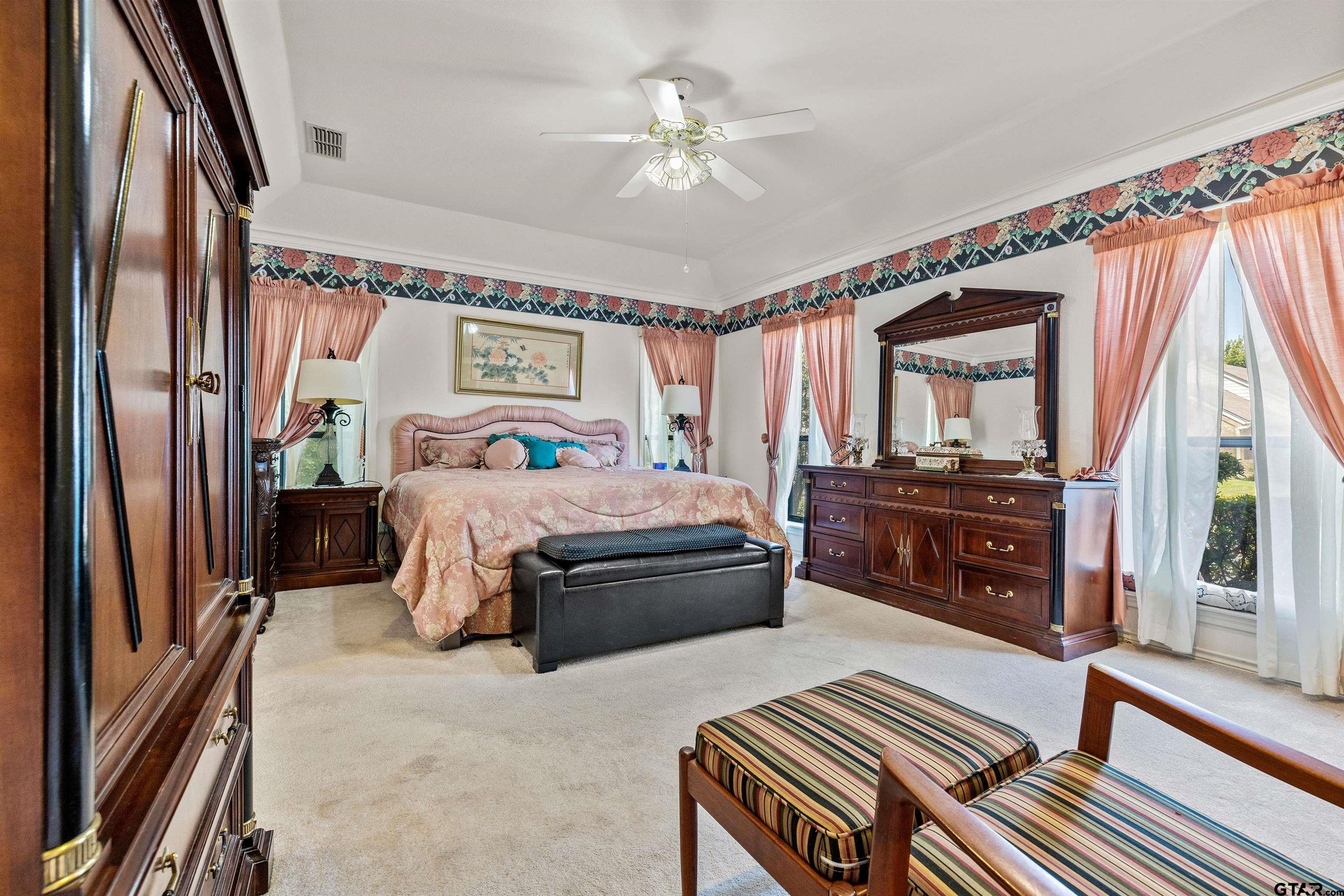 819 Ashford Ct. Property Photo 6