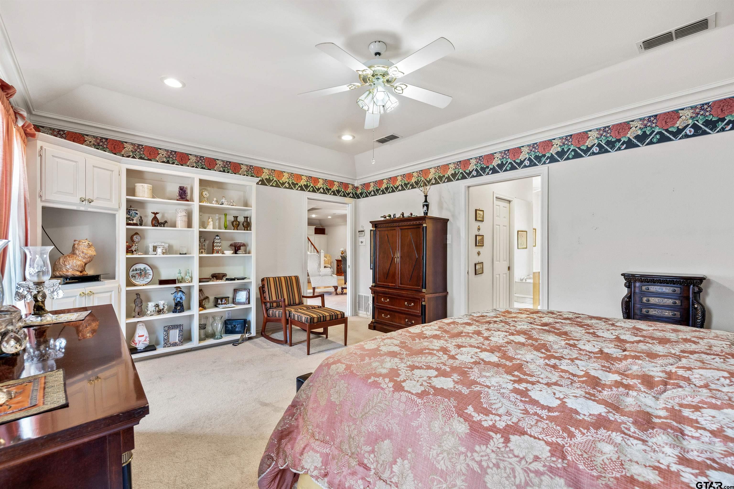 819 Ashford Ct. Property Photo 7