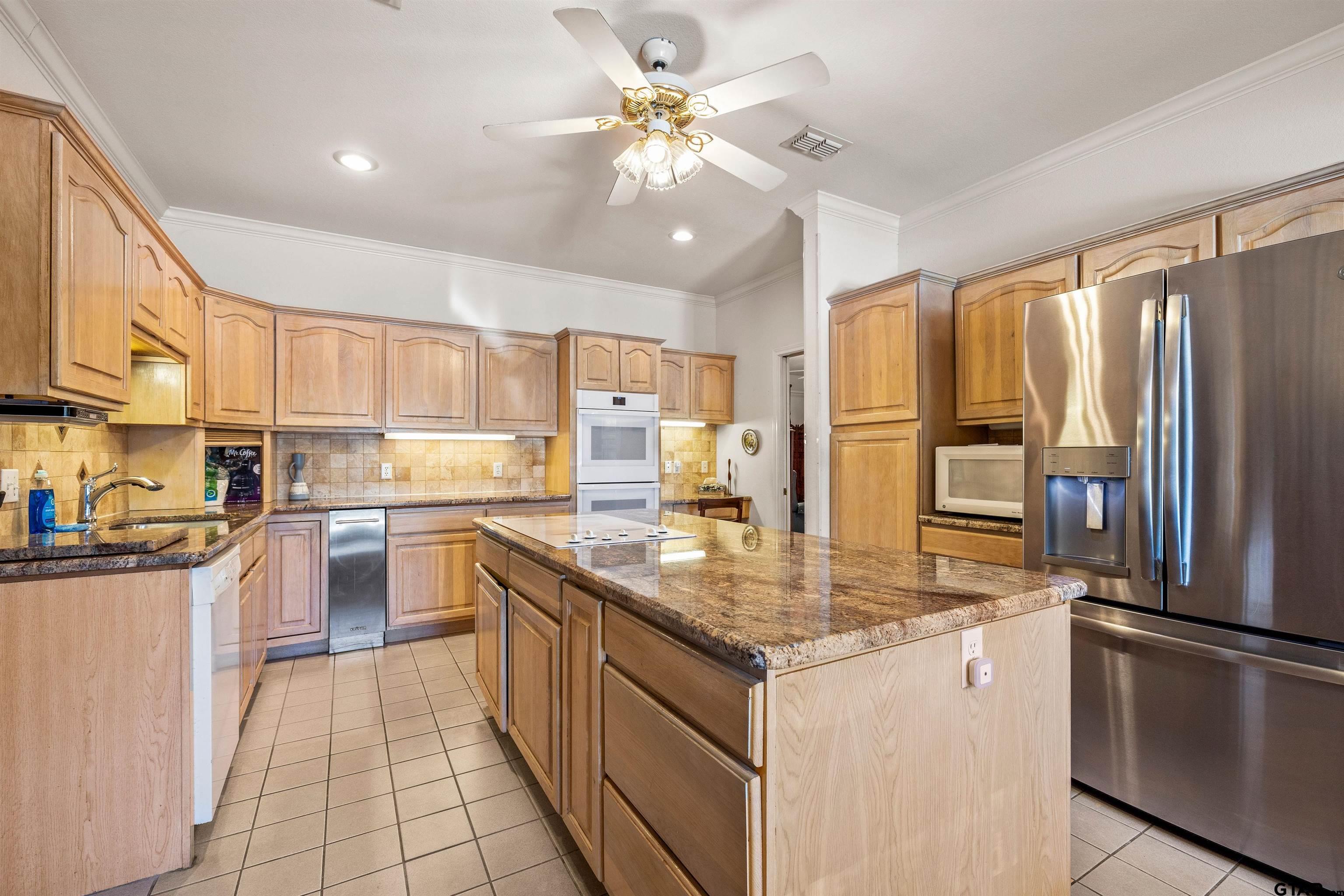 819 Ashford Ct. Property Photo 19