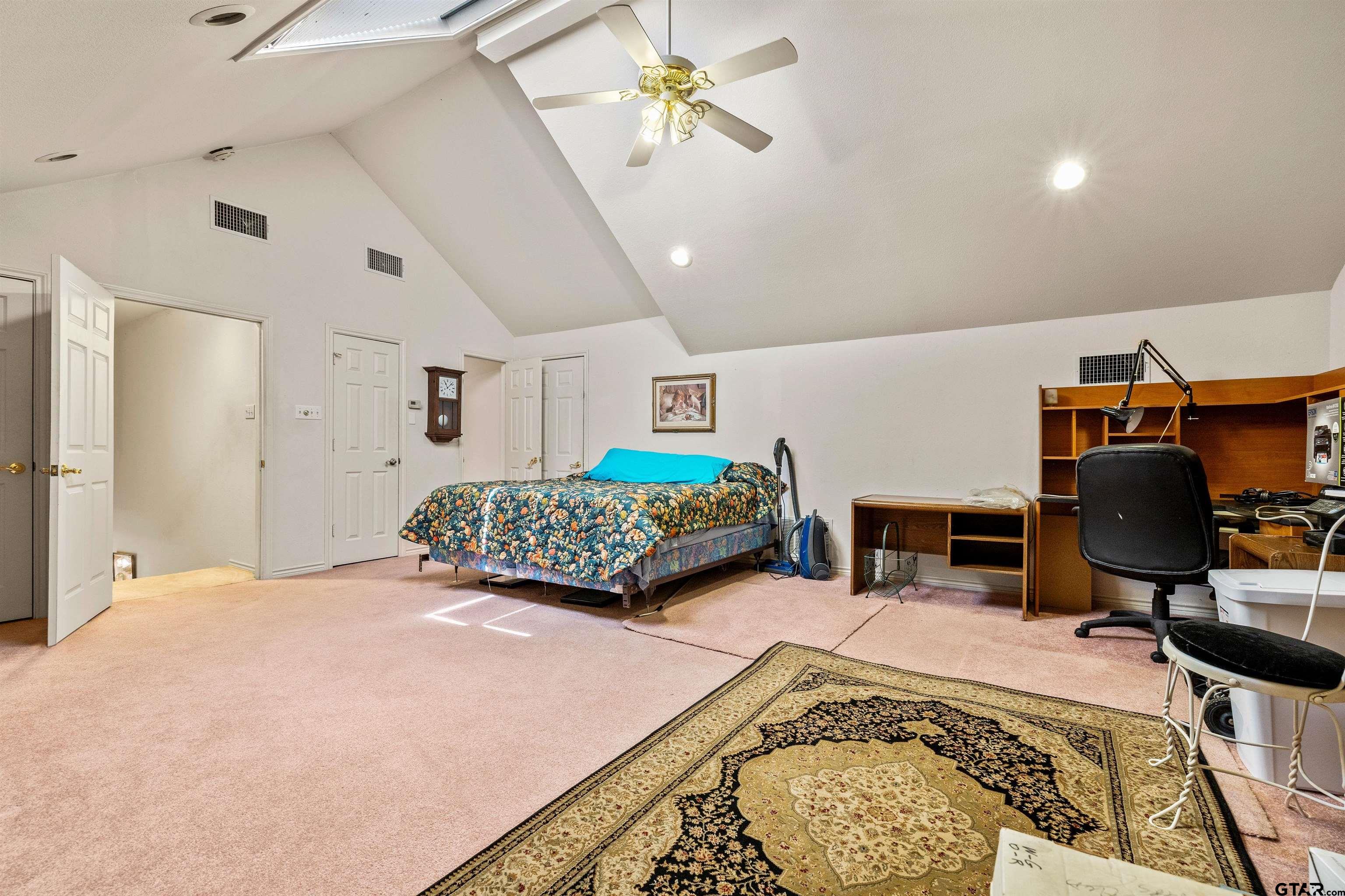 819 Ashford Ct. Property Photo 27
