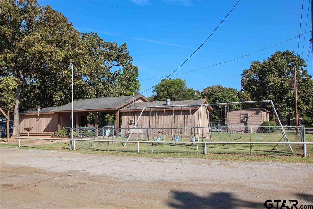 310 Private Road 7709 Property Photo 6
