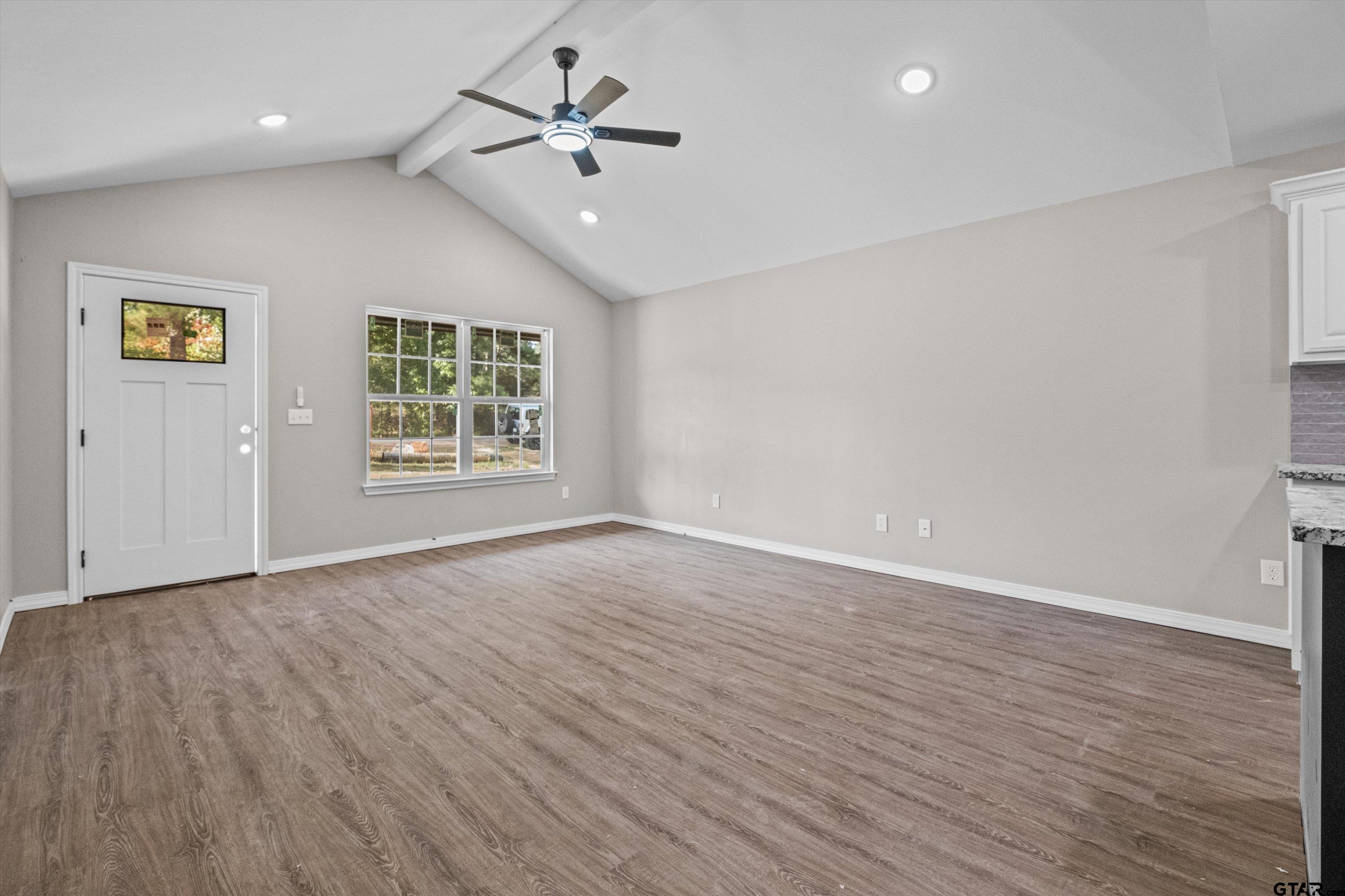 108 Jackson St Property Photo 3