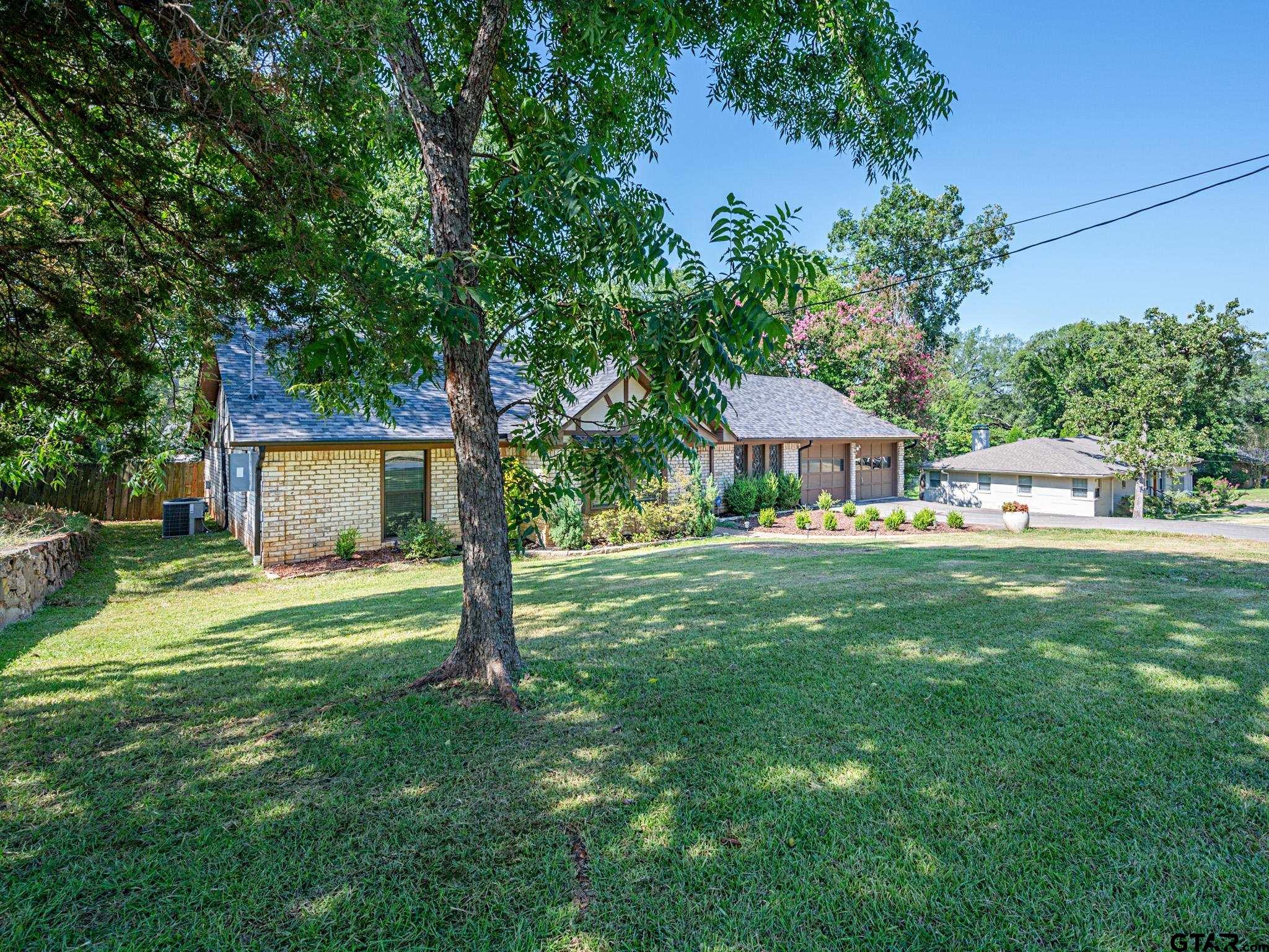 1717 Sequoia Dr Property Photo 2