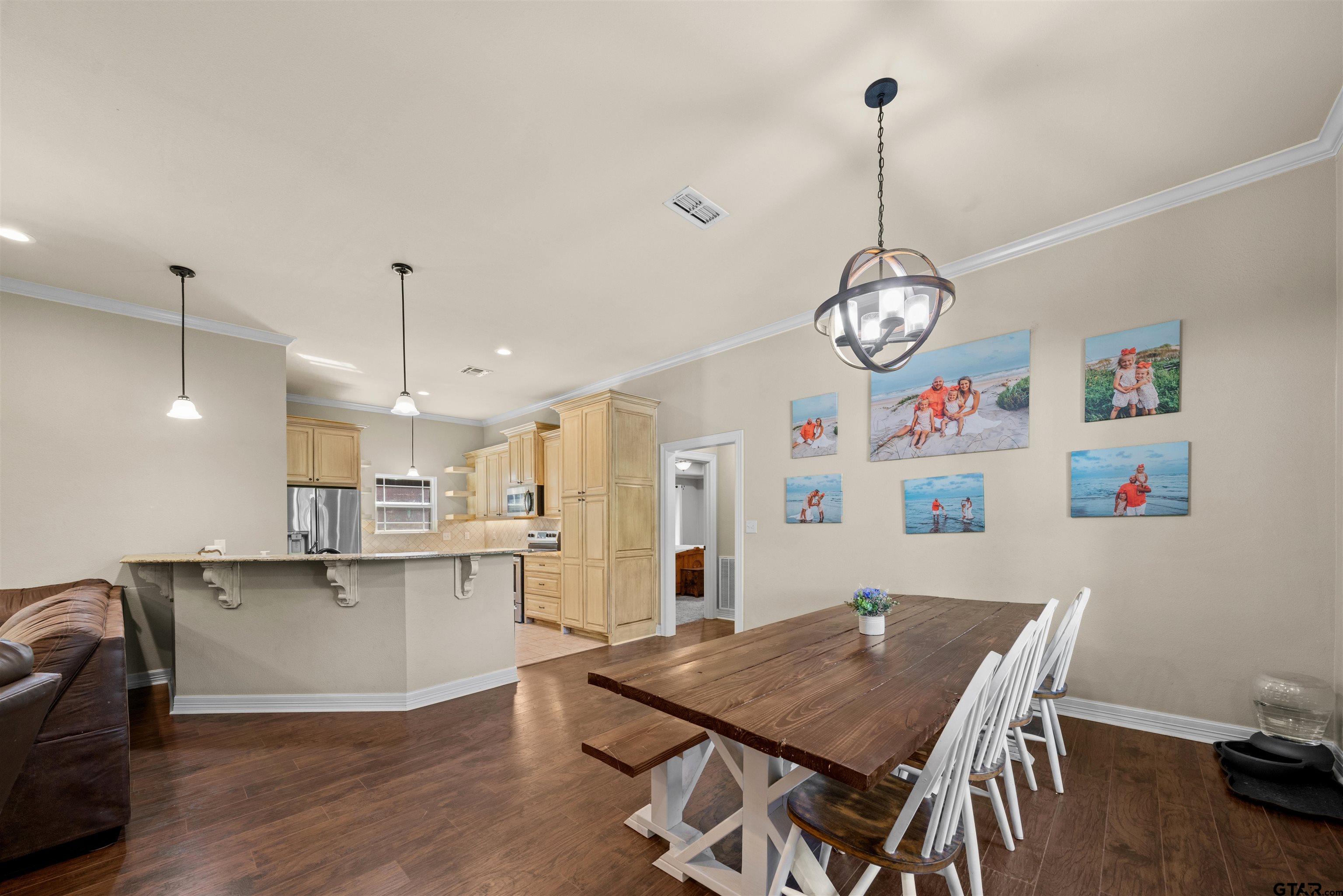 22238 Lime St Property Photo 5