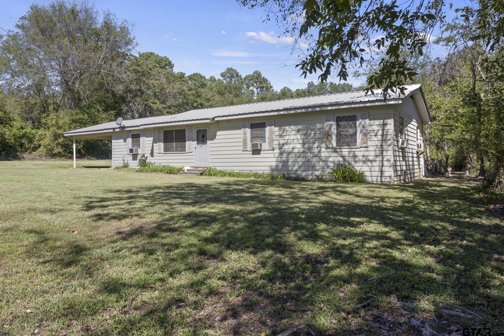 98 County Road 2873 Property Photo 2