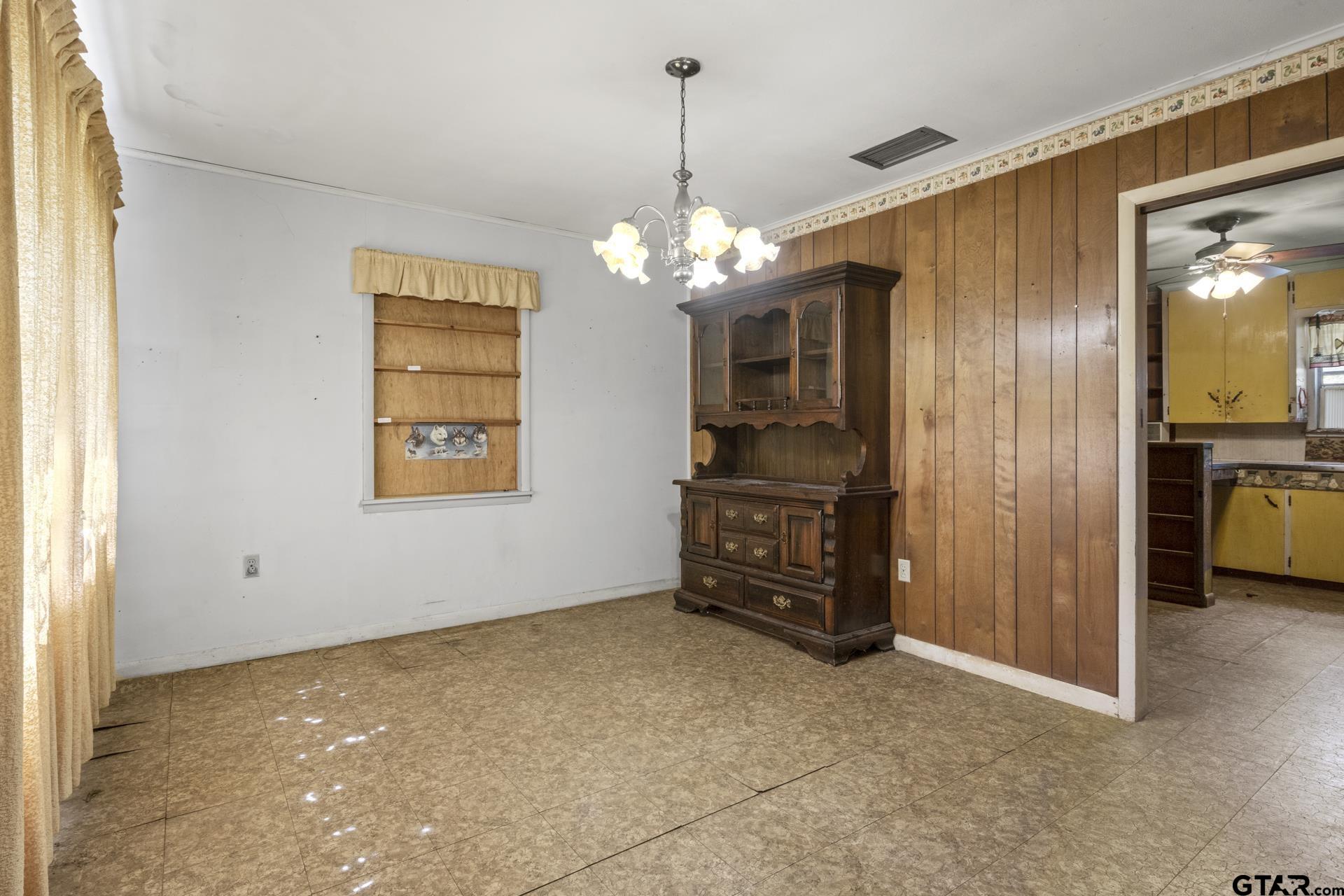98 County Road 2873 Property Photo 10