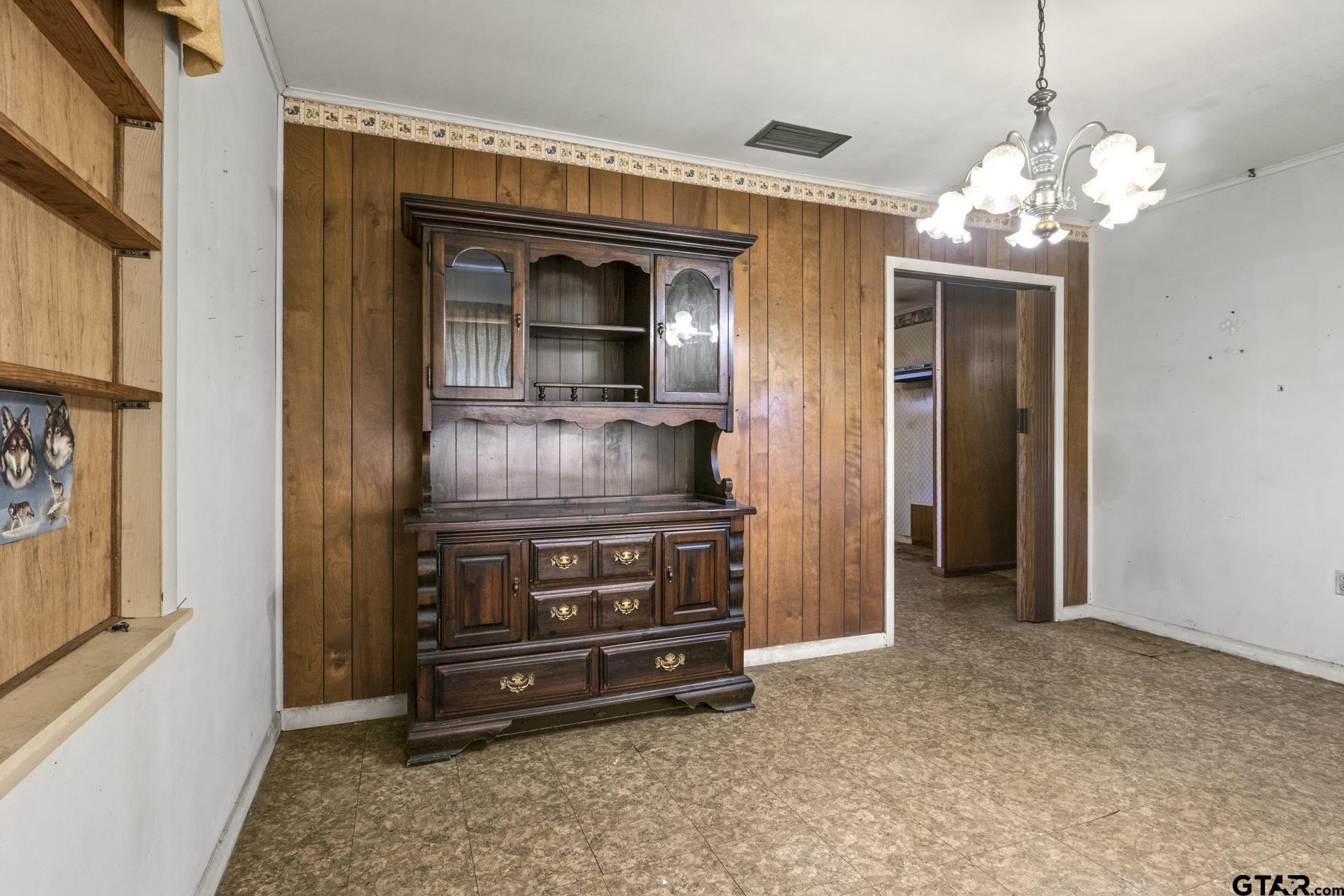 98 County Road 2873 Property Photo 11