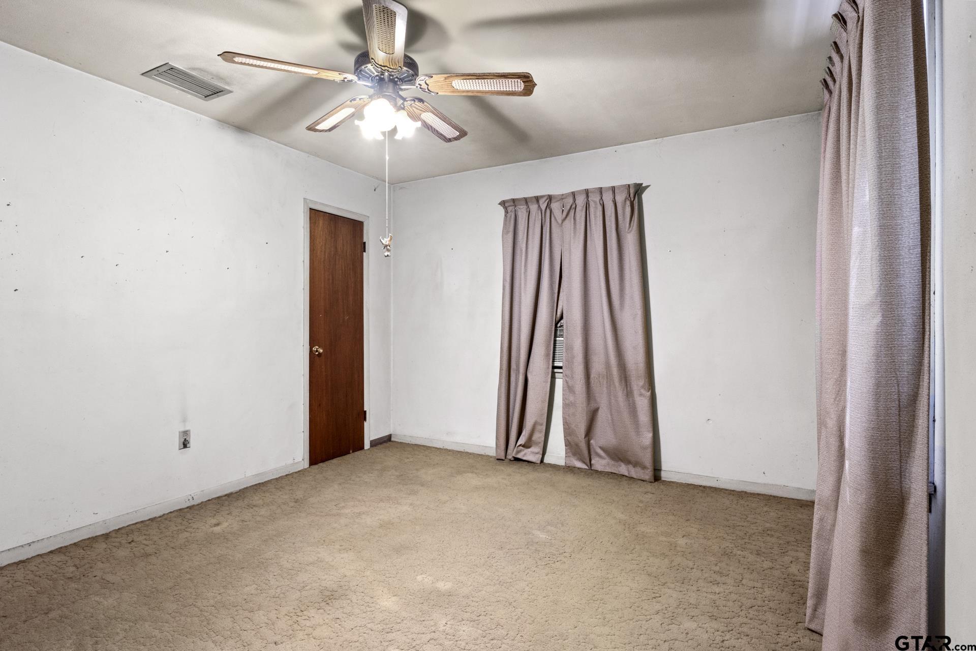 98 County Road 2873 Property Photo 22