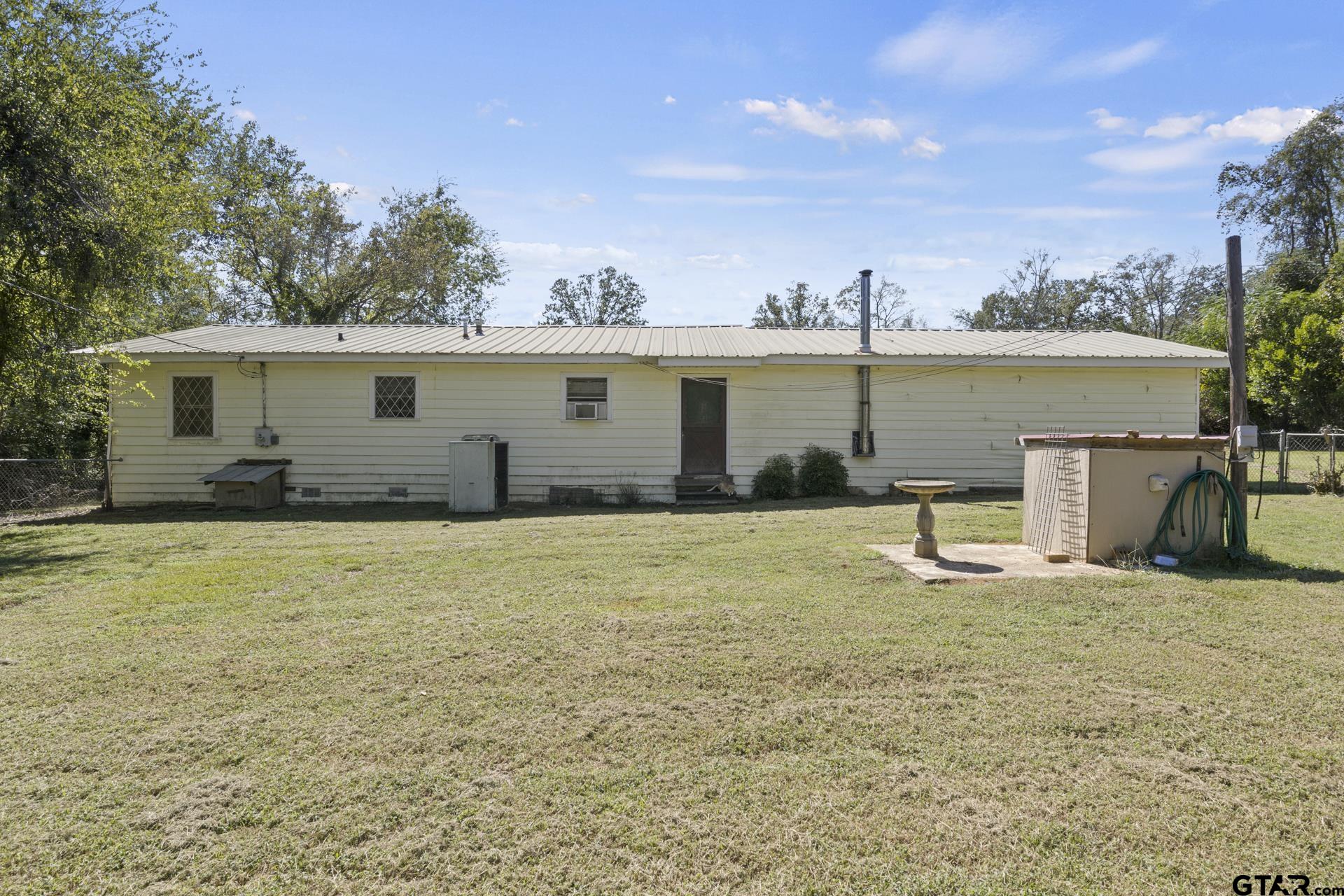 98 County Road 2873 Property Photo 24