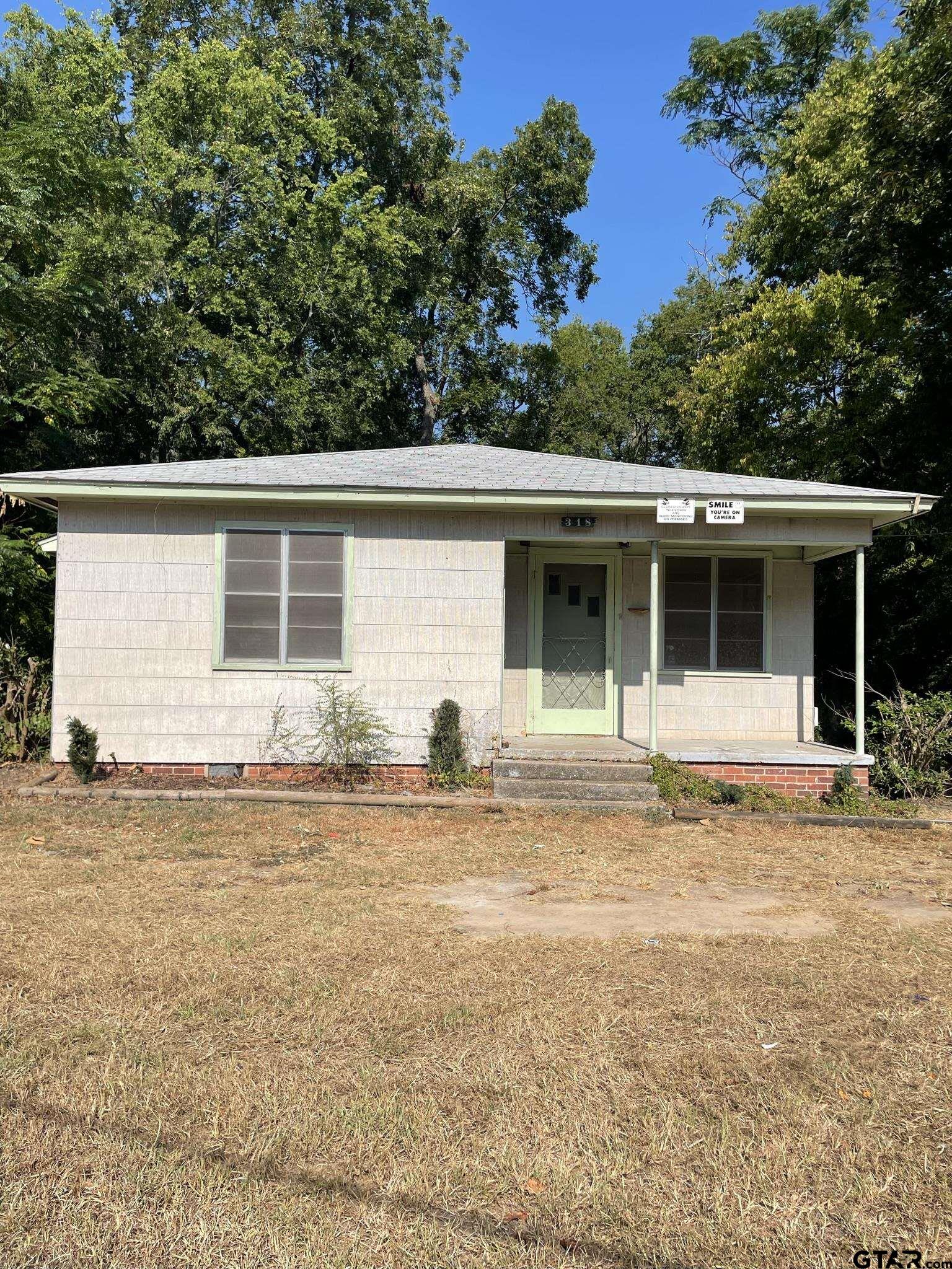 318 Dr Mlk Jr Property Photo 1