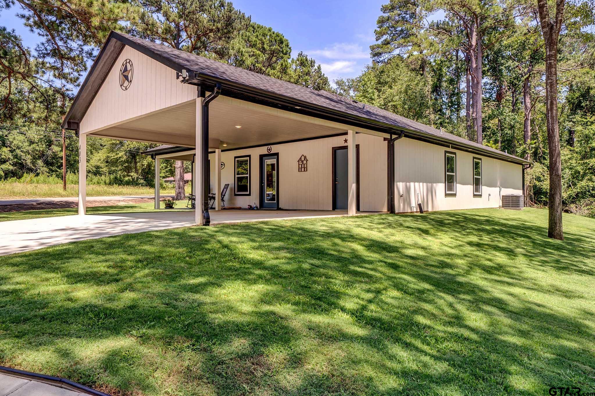 403 Caroline Ln. Property Photo 1