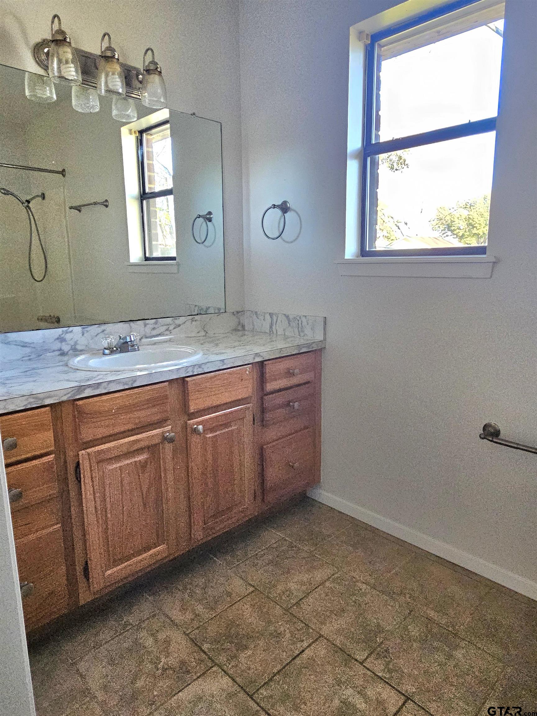 10889 Cr 1282 Property Photo 12