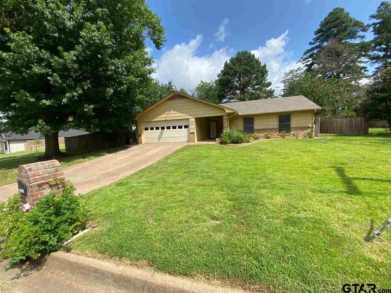 1617 Alamo Property Photo
