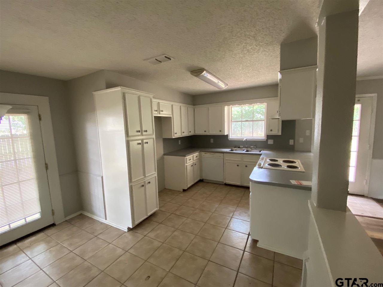 1617 Alamo Property Photo 10