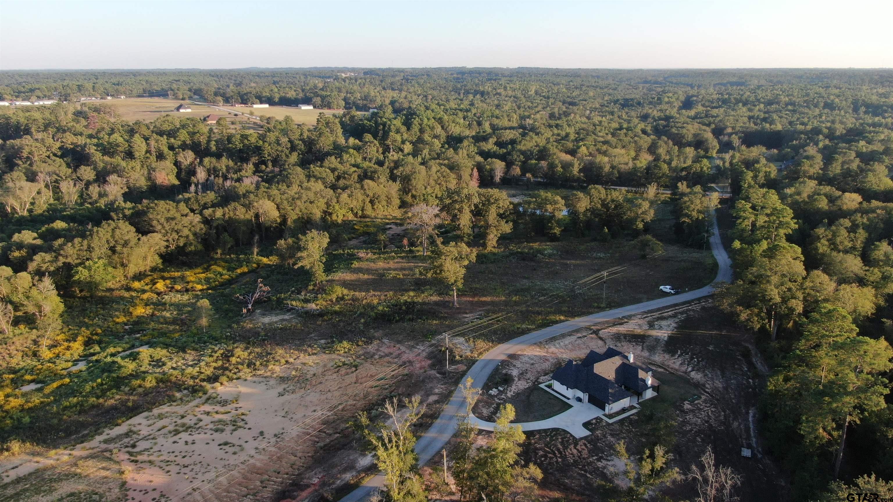 200 Mustang Dr Property Photo 14