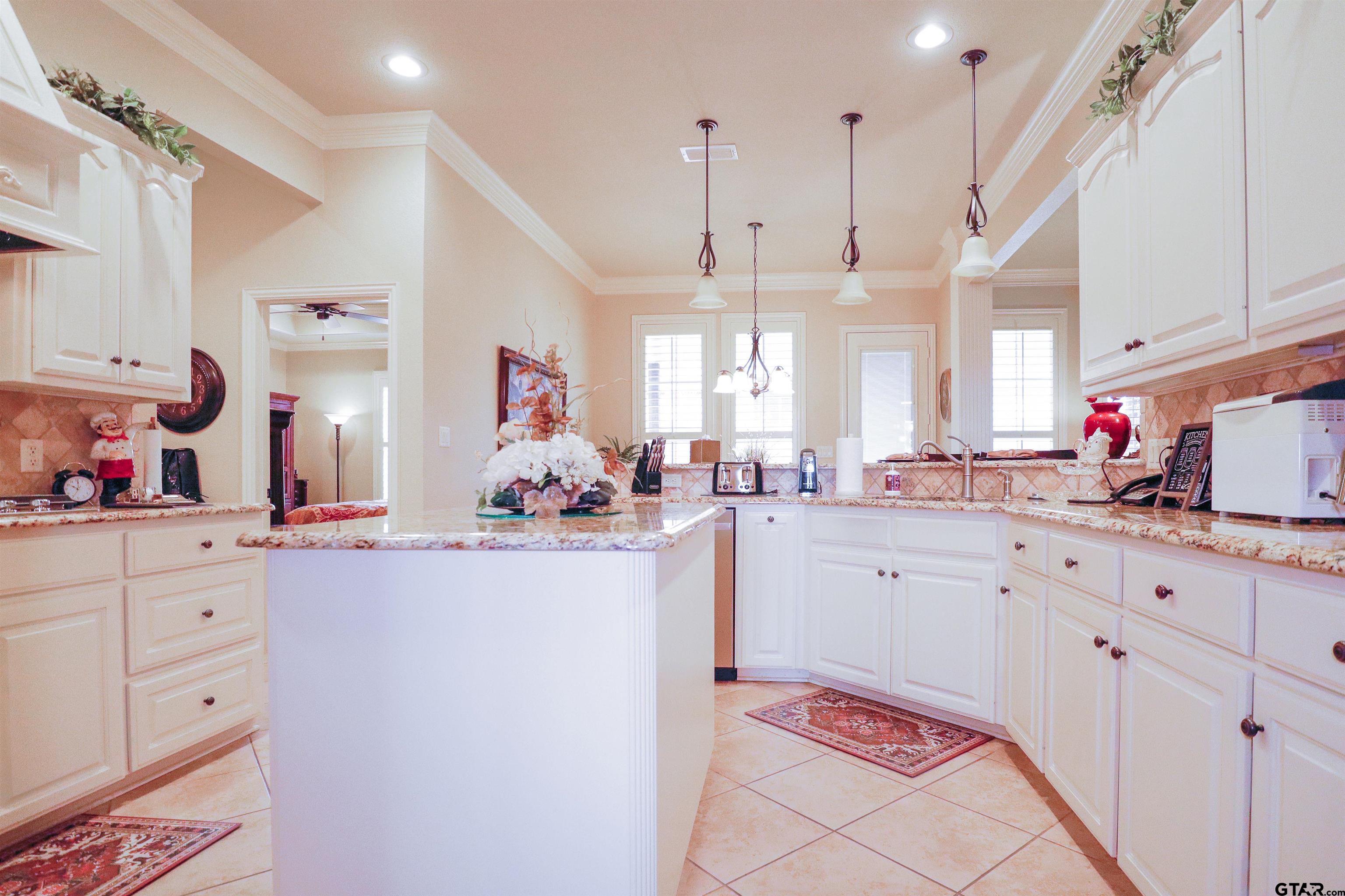 1303 Fairfield Lane Property Photo 12