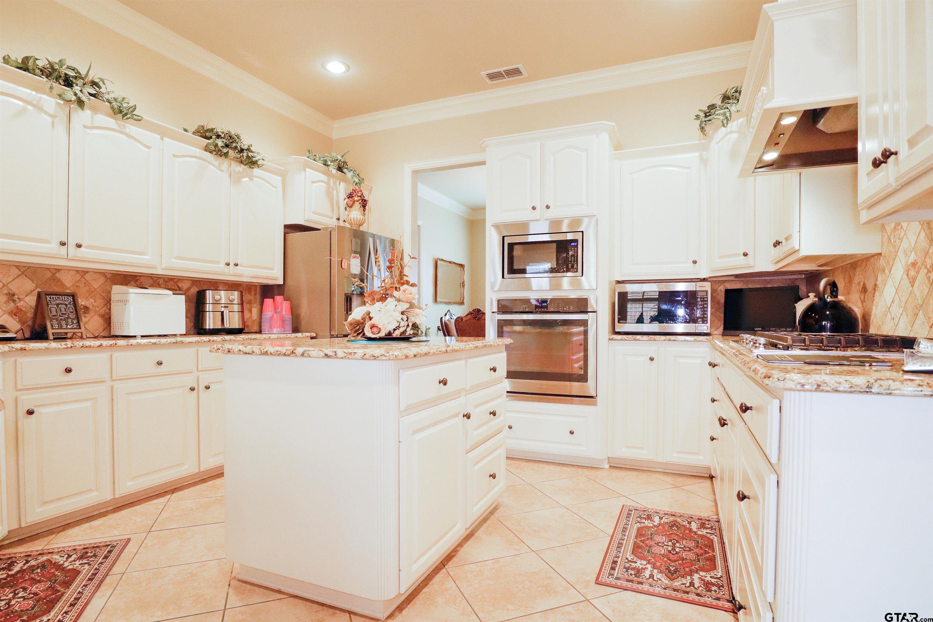 1303 Fairfield Lane Property Photo 14