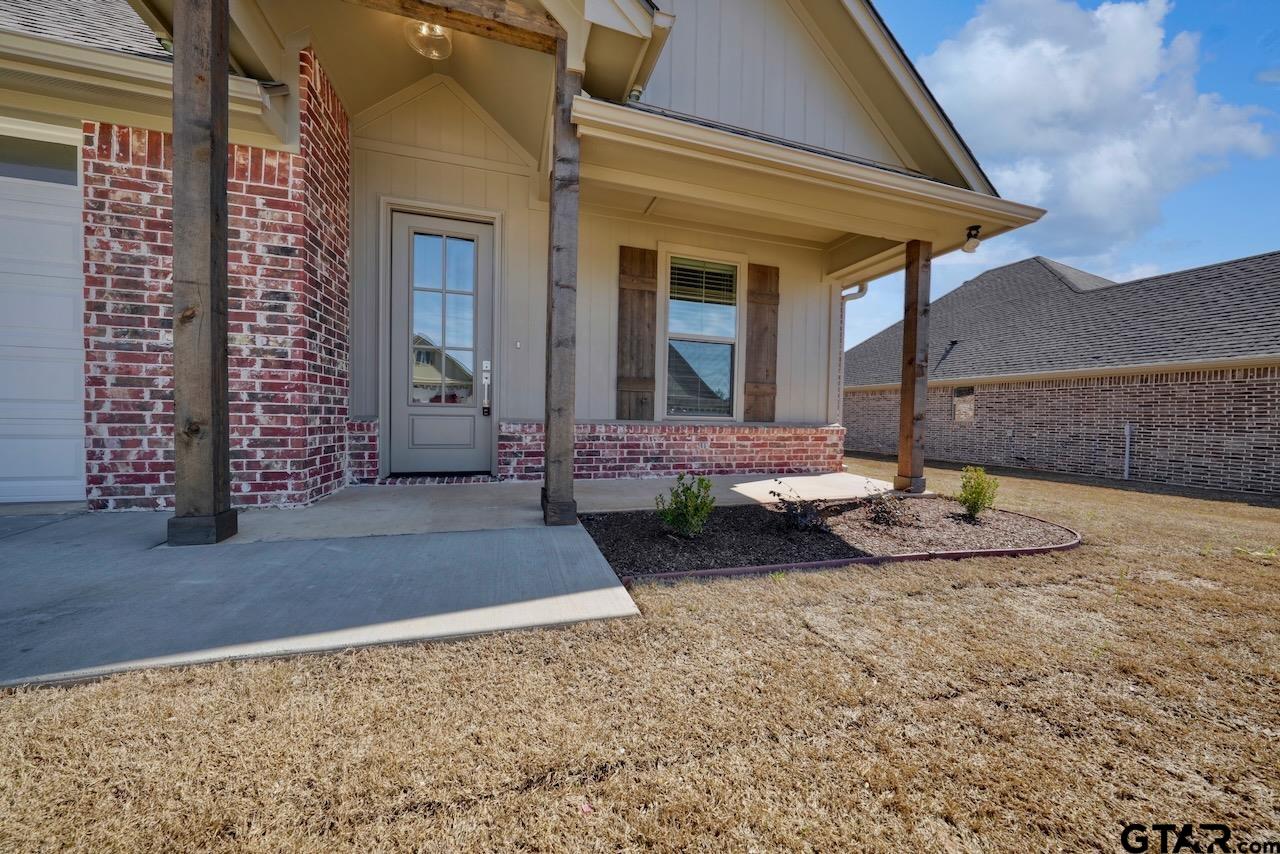 15033 High Country Acres Ln Property Photo 3