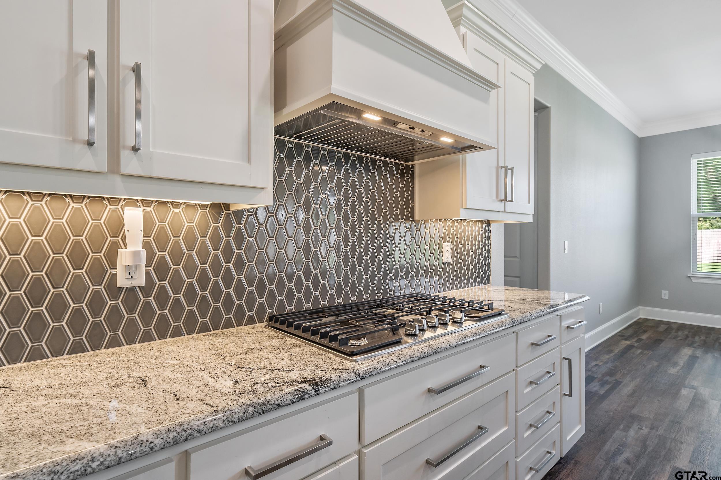 353 Sides Blvd Property Photo 13