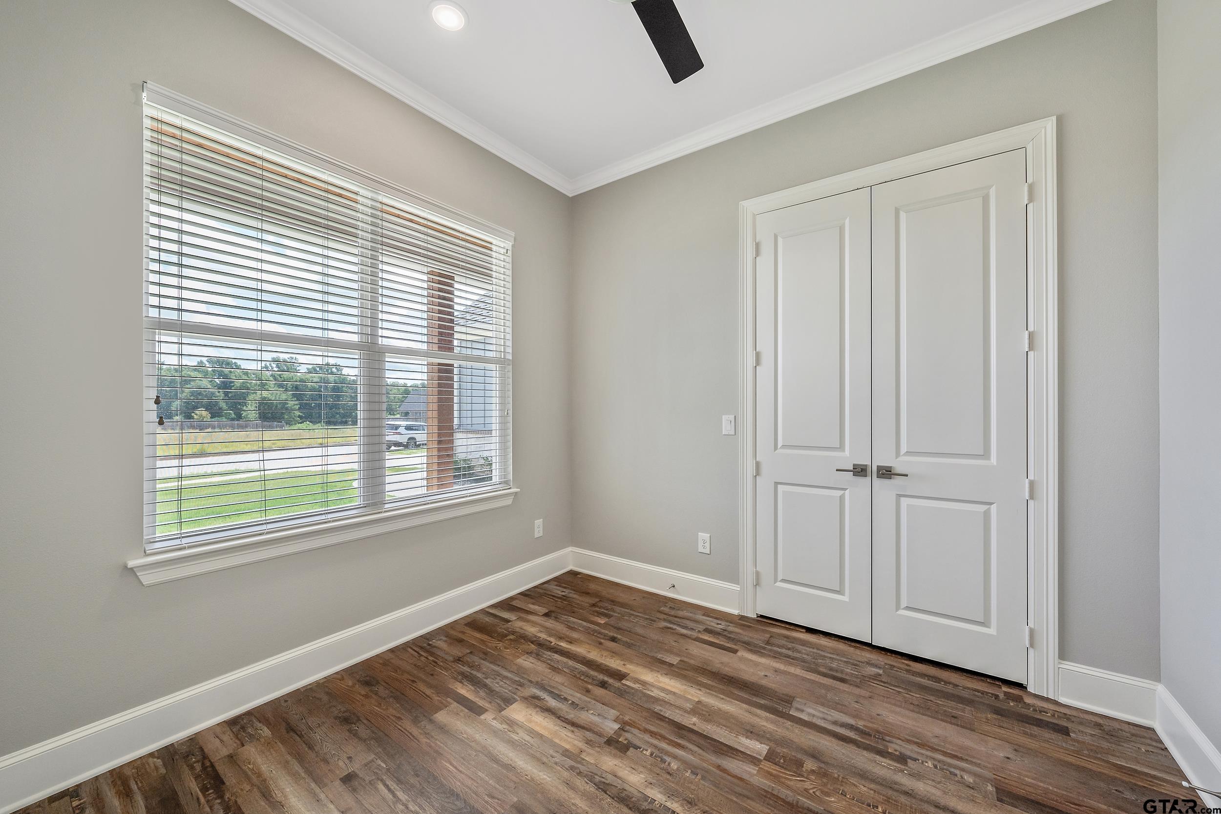 353 Sides Blvd Property Photo 17