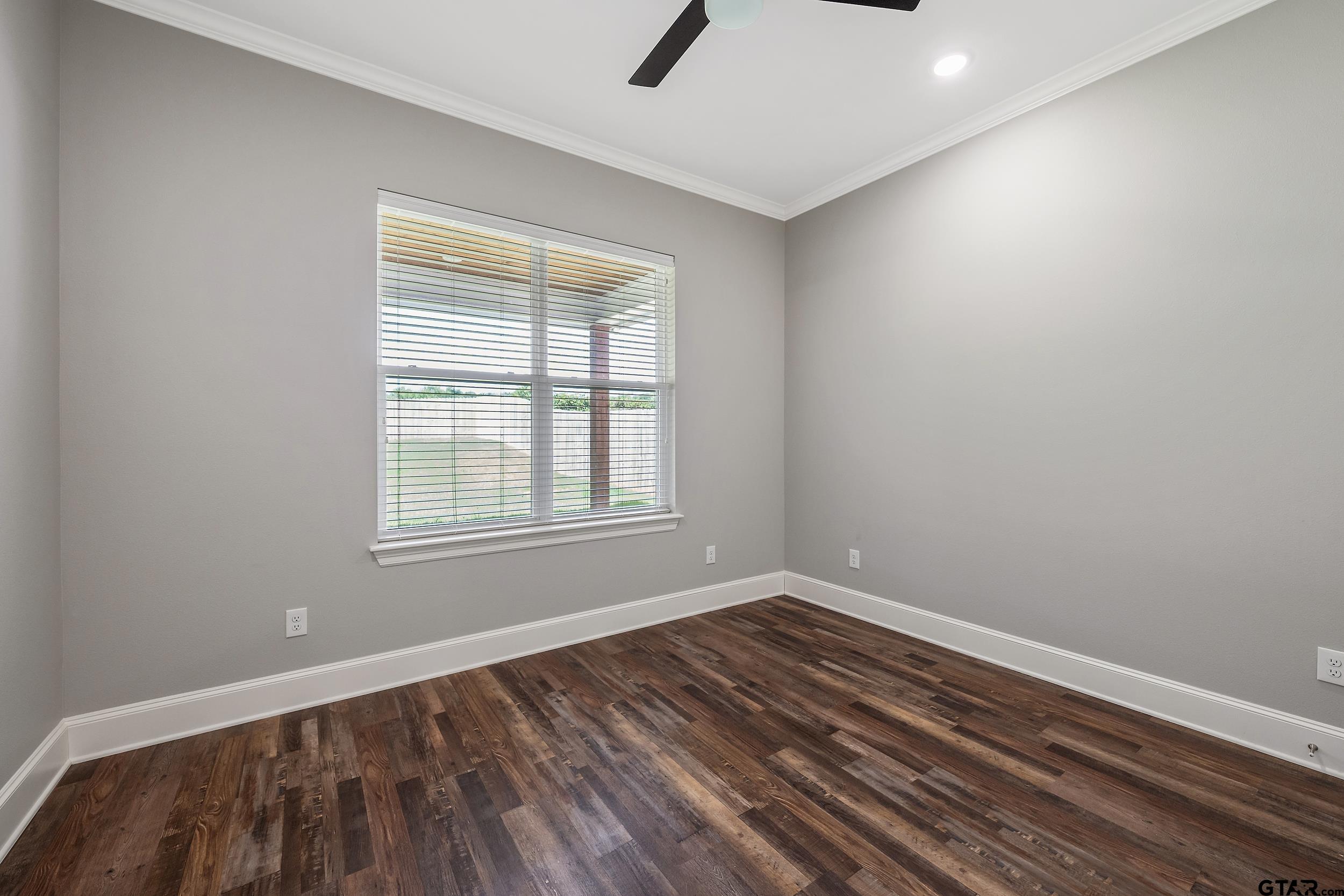 353 Sides Blvd Property Photo 21