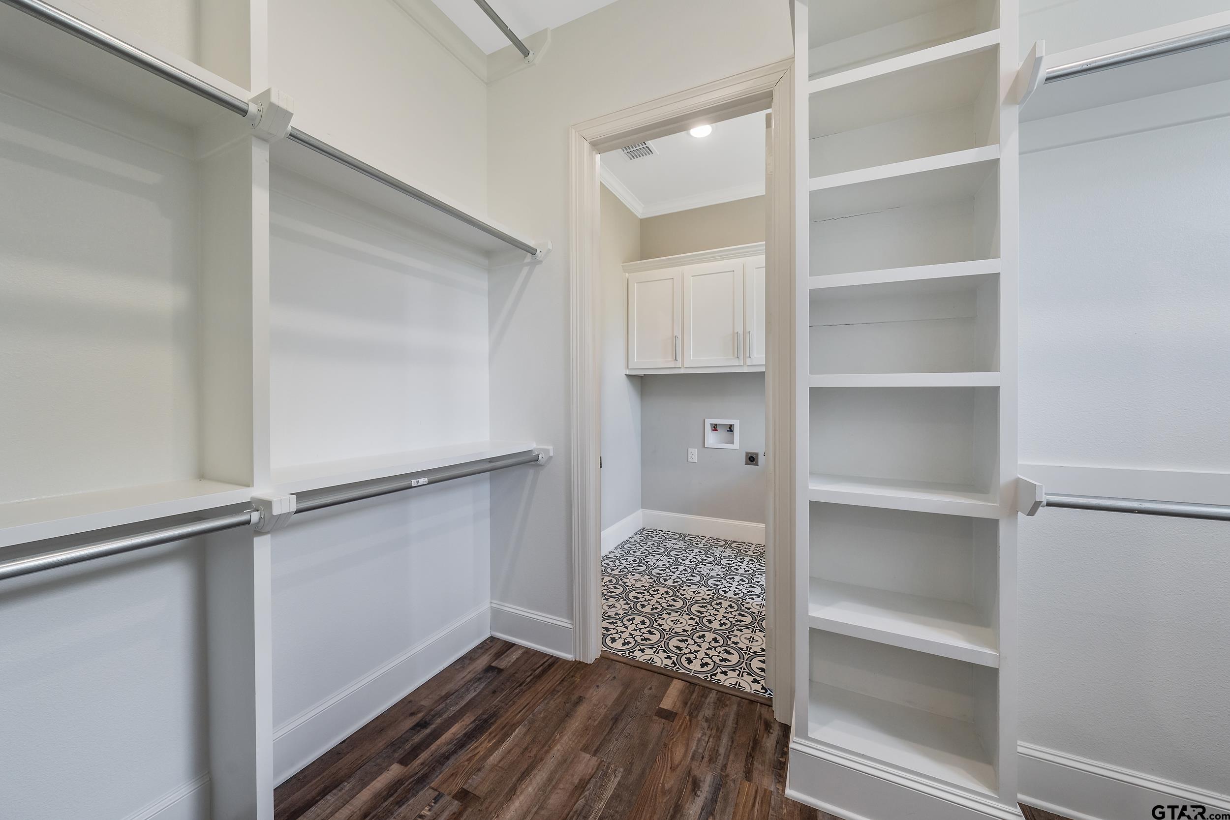 353 Sides Blvd Property Photo 27