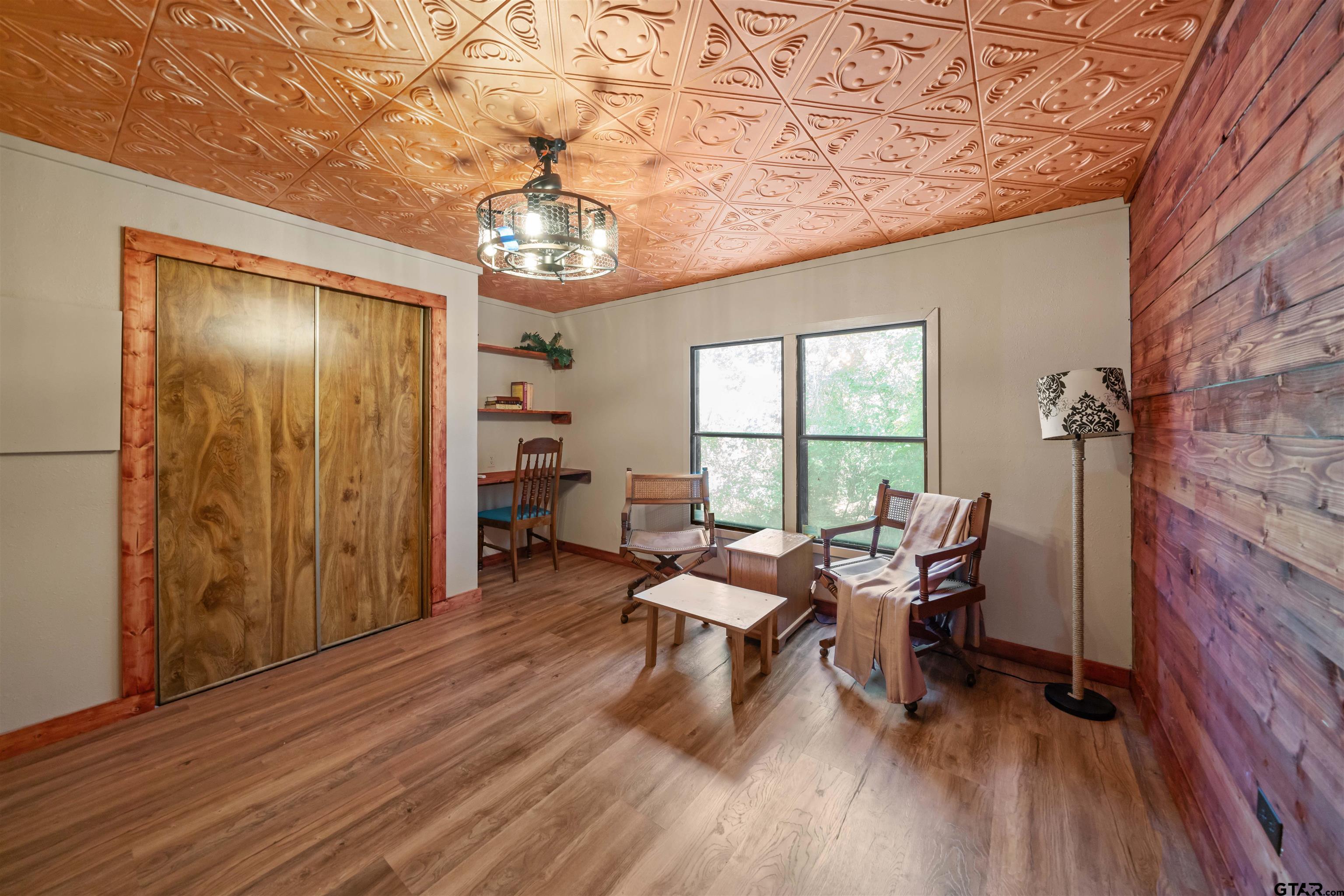 21622 Ravenwood Dr. Property Photo 14