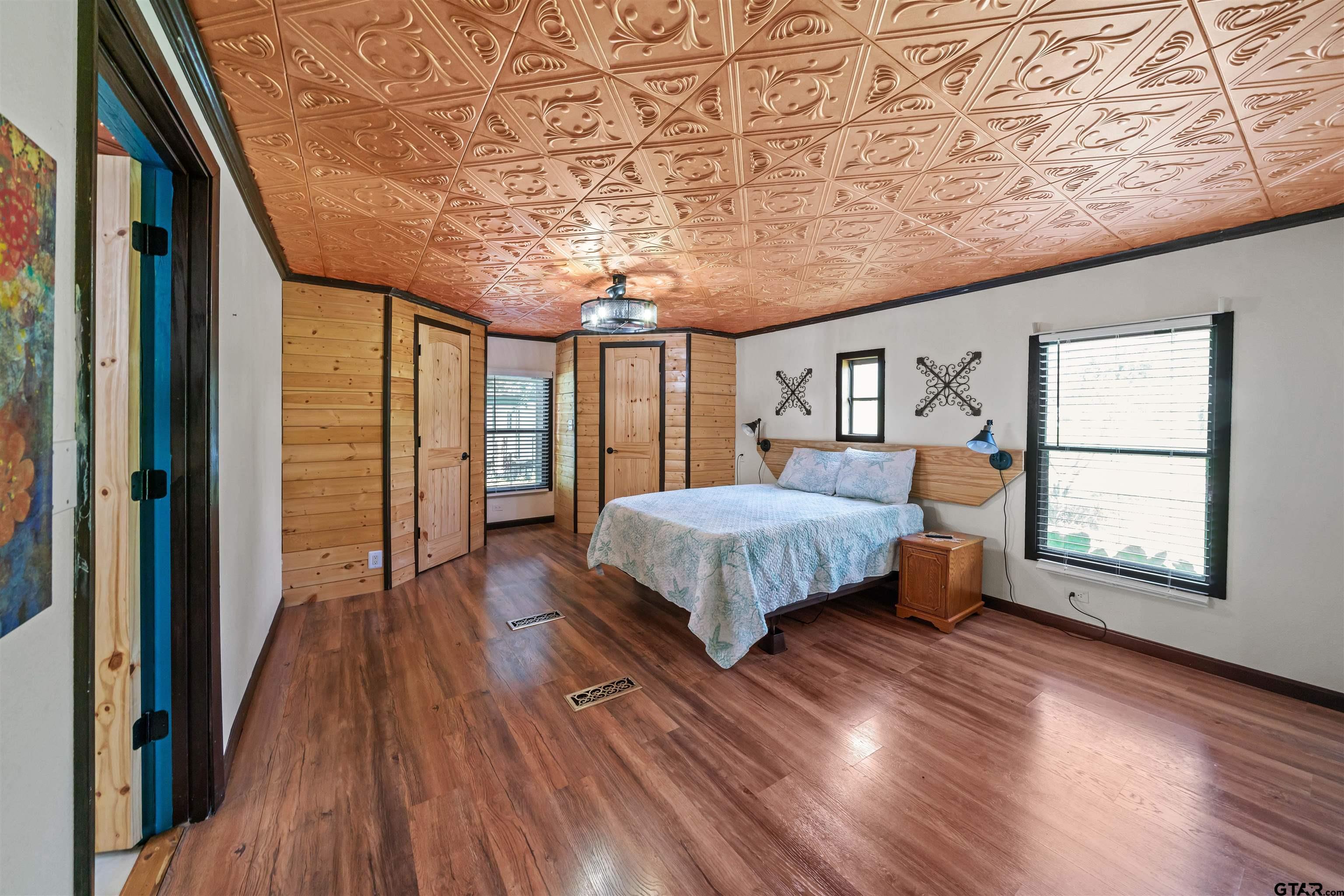 21622 Ravenwood Dr. Property Photo 20