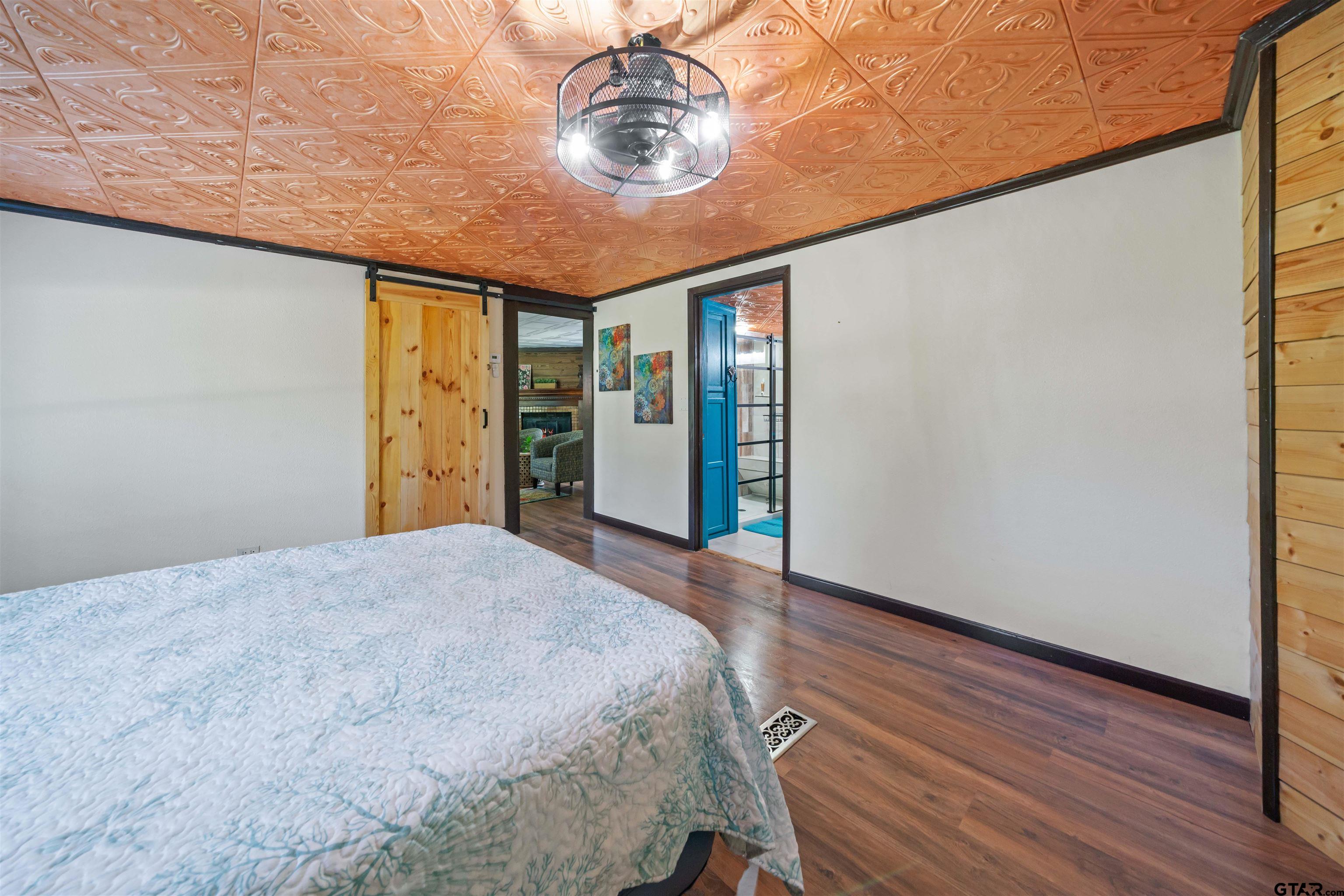 21622 Ravenwood Dr. Property Photo 22