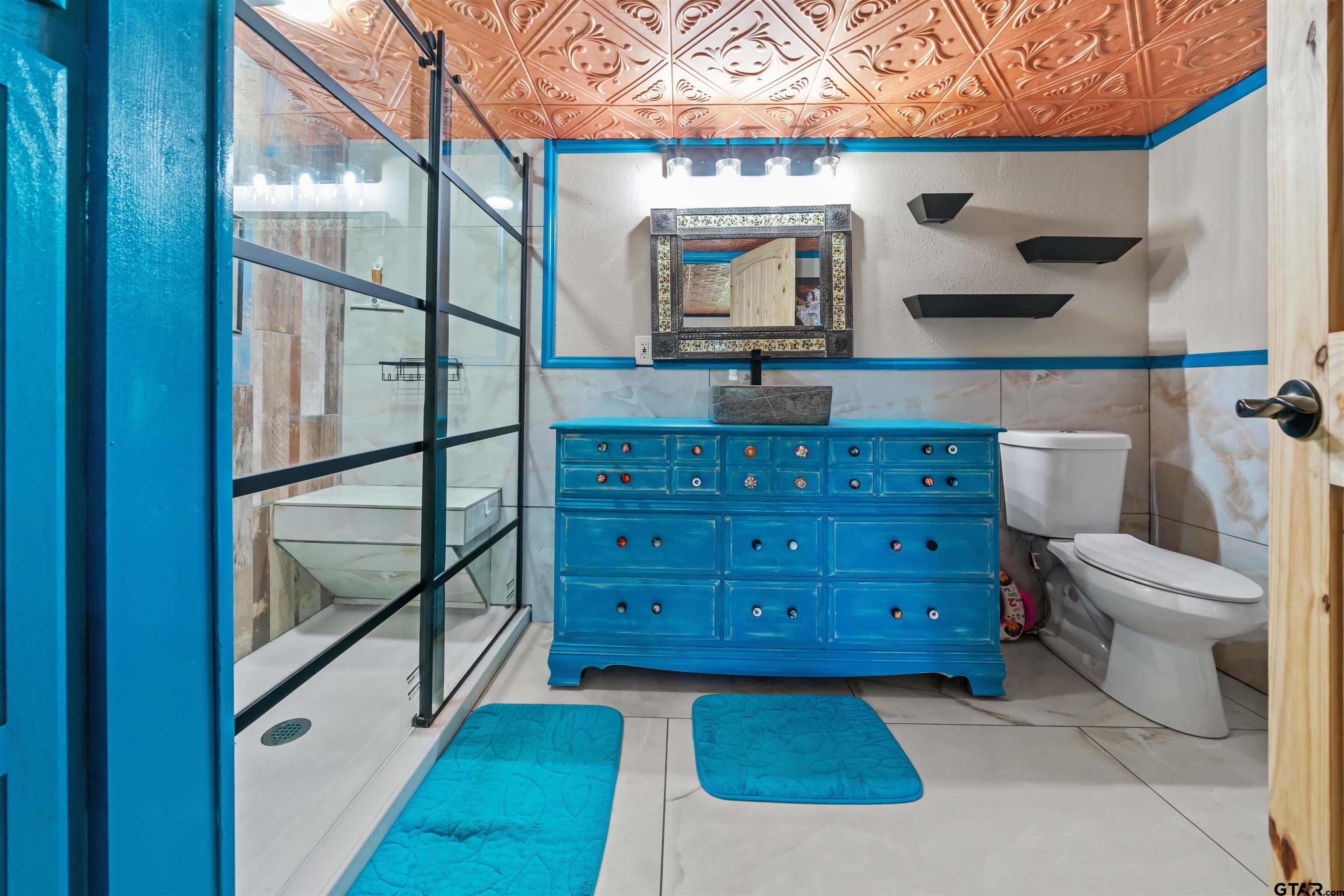 21622 Ravenwood Dr. Property Photo 23