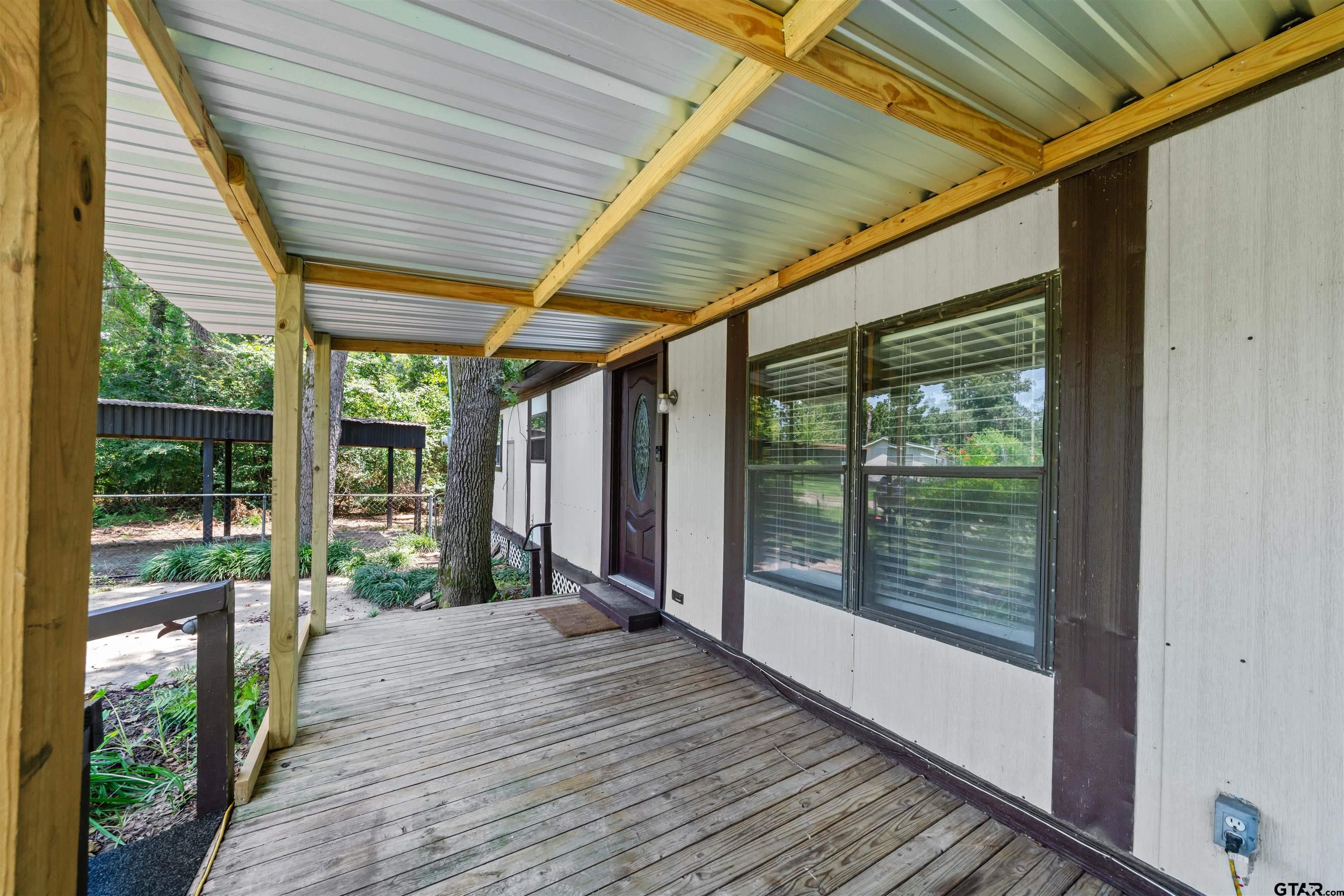 21622 Ravenwood Dr. Property Photo 25