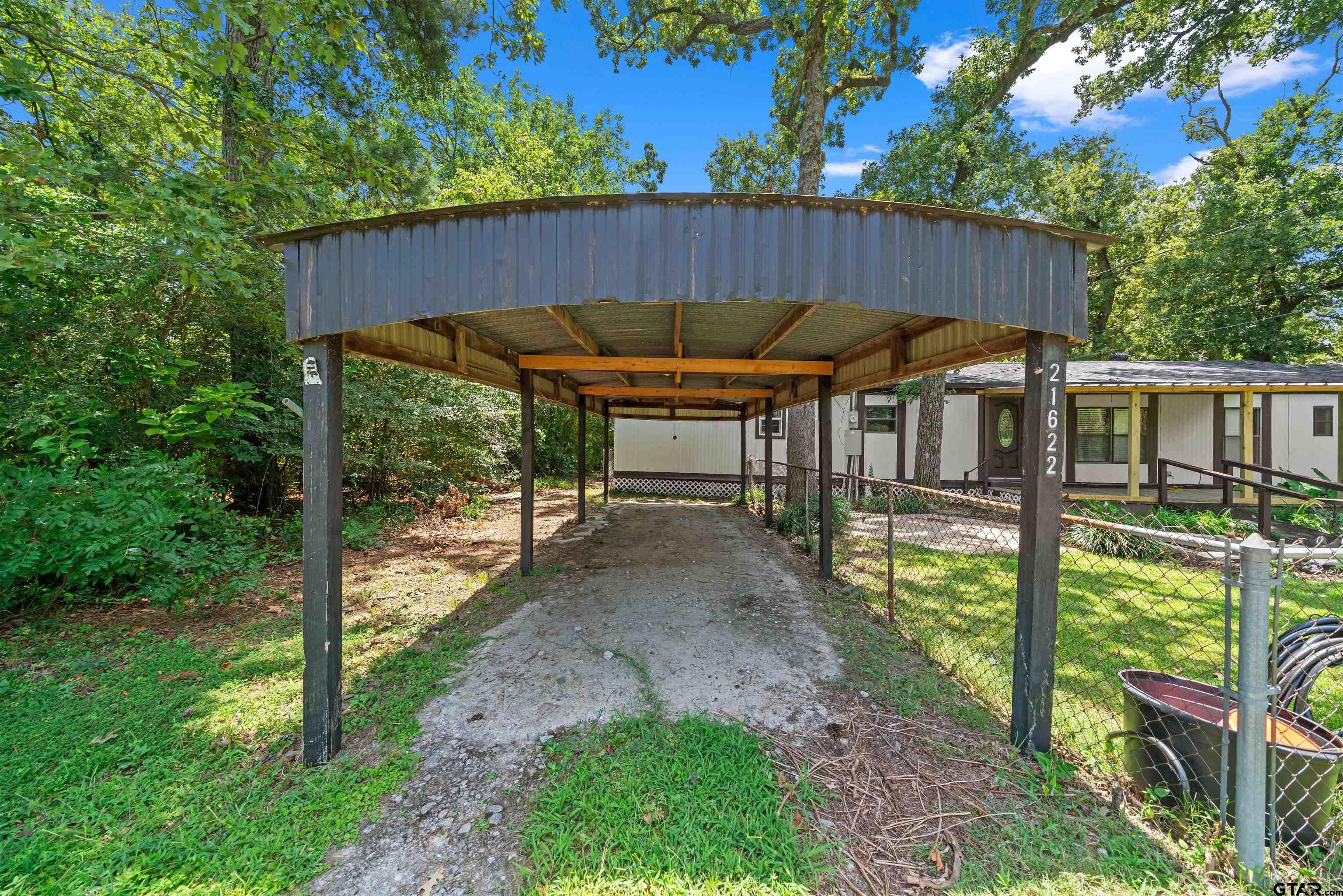 21622 Ravenwood Dr. Property Photo 26