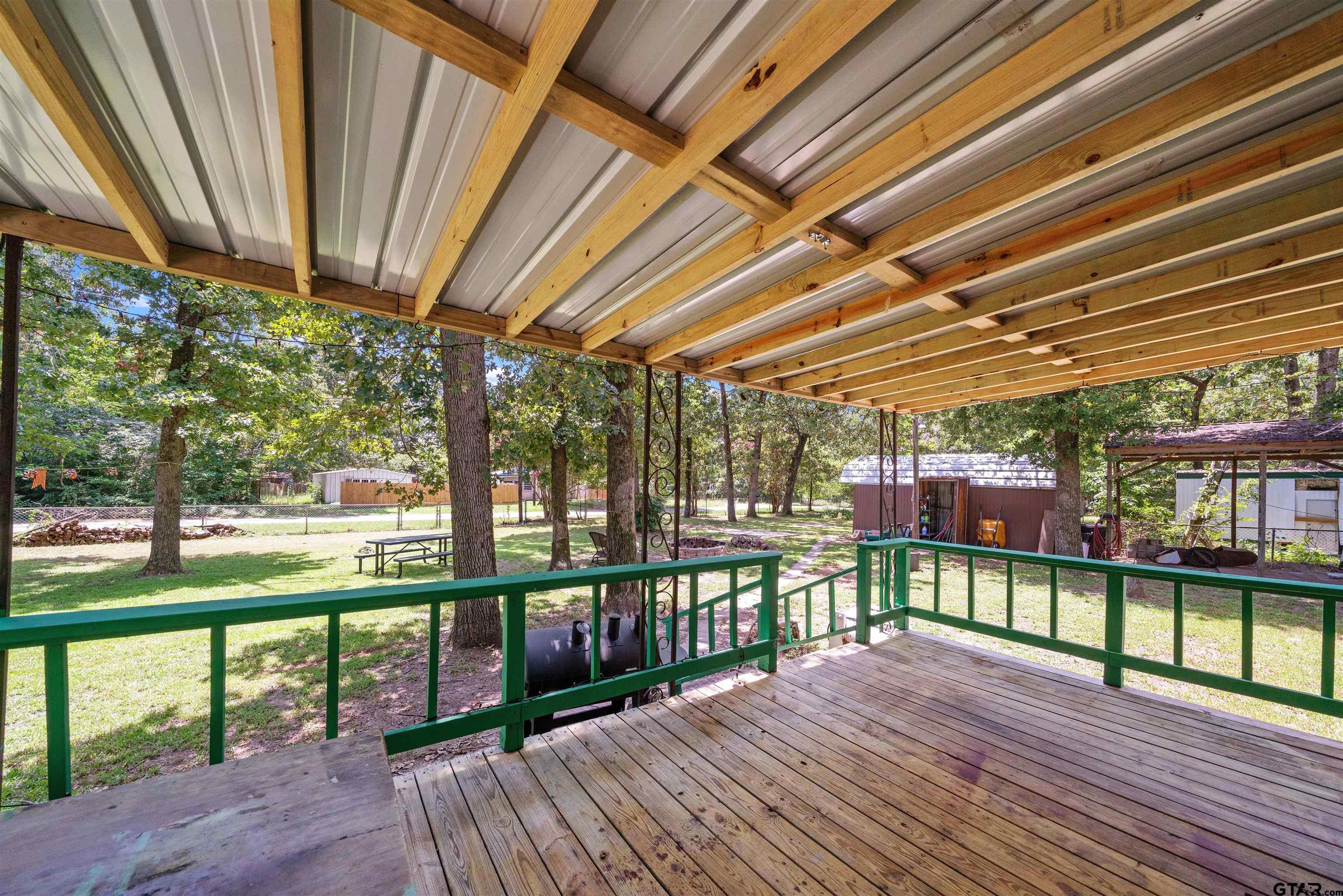 21622 Ravenwood Dr. Property Photo 27