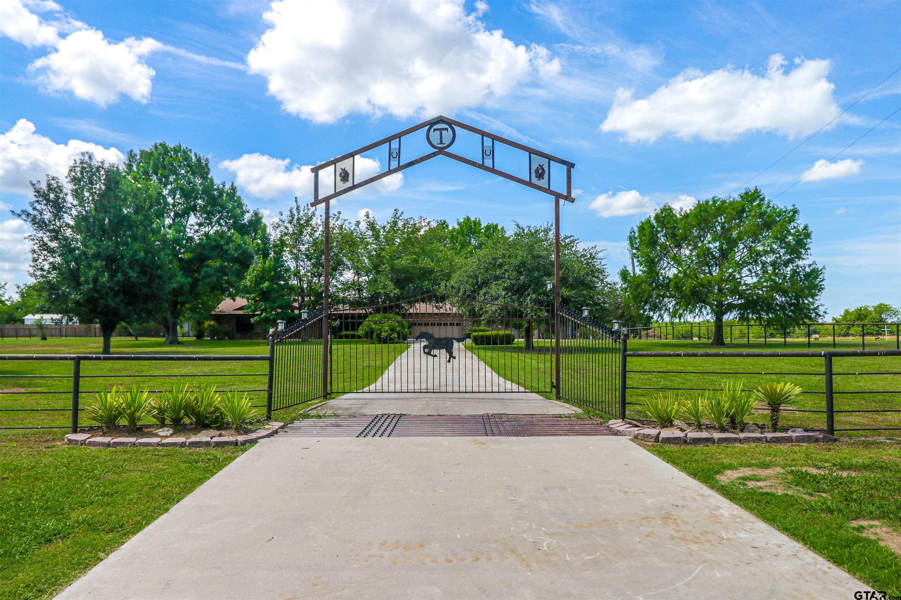 1972 Fm 3134 Property Photo 2