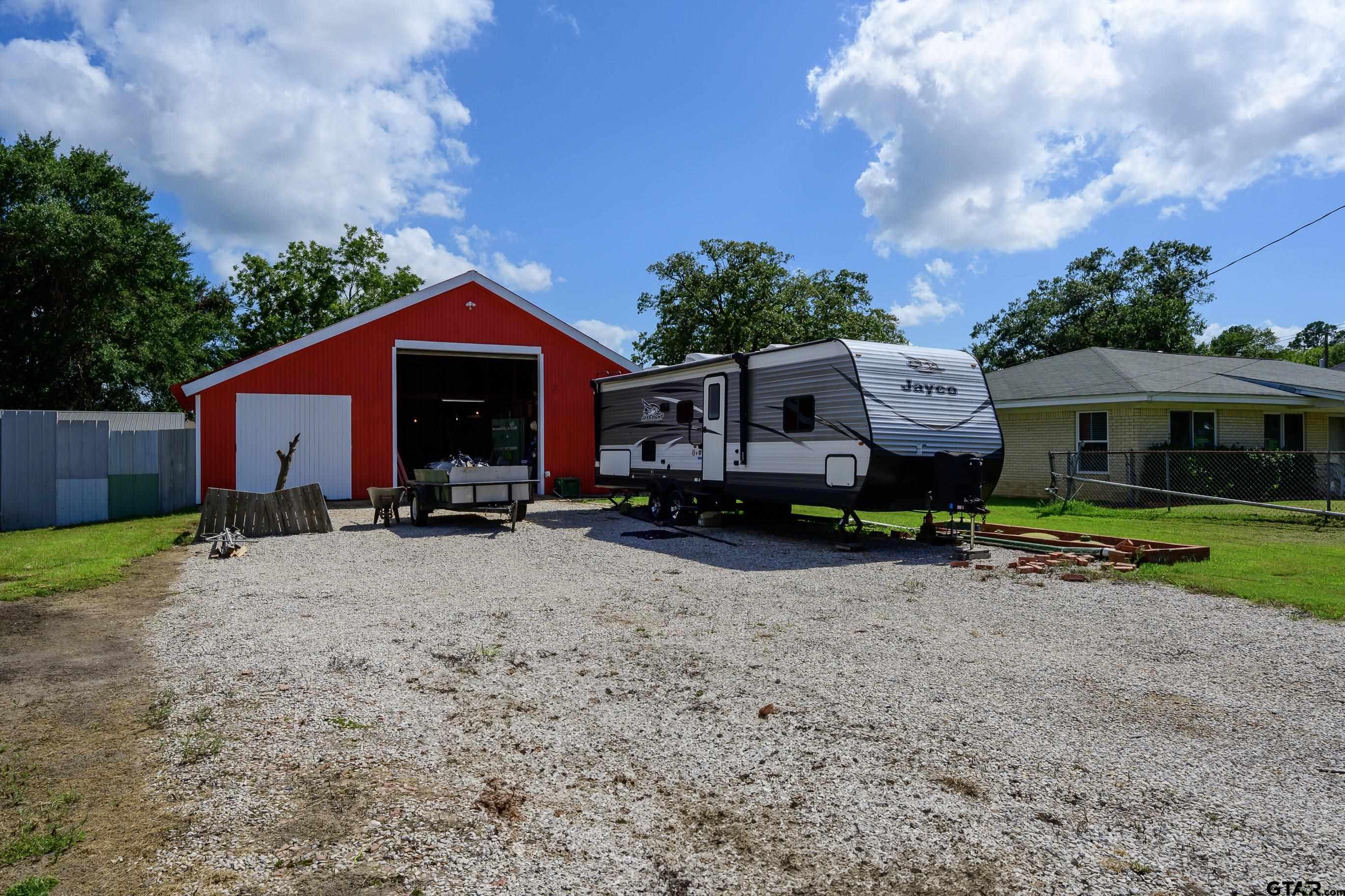 12657 Alma St Property Photo 3